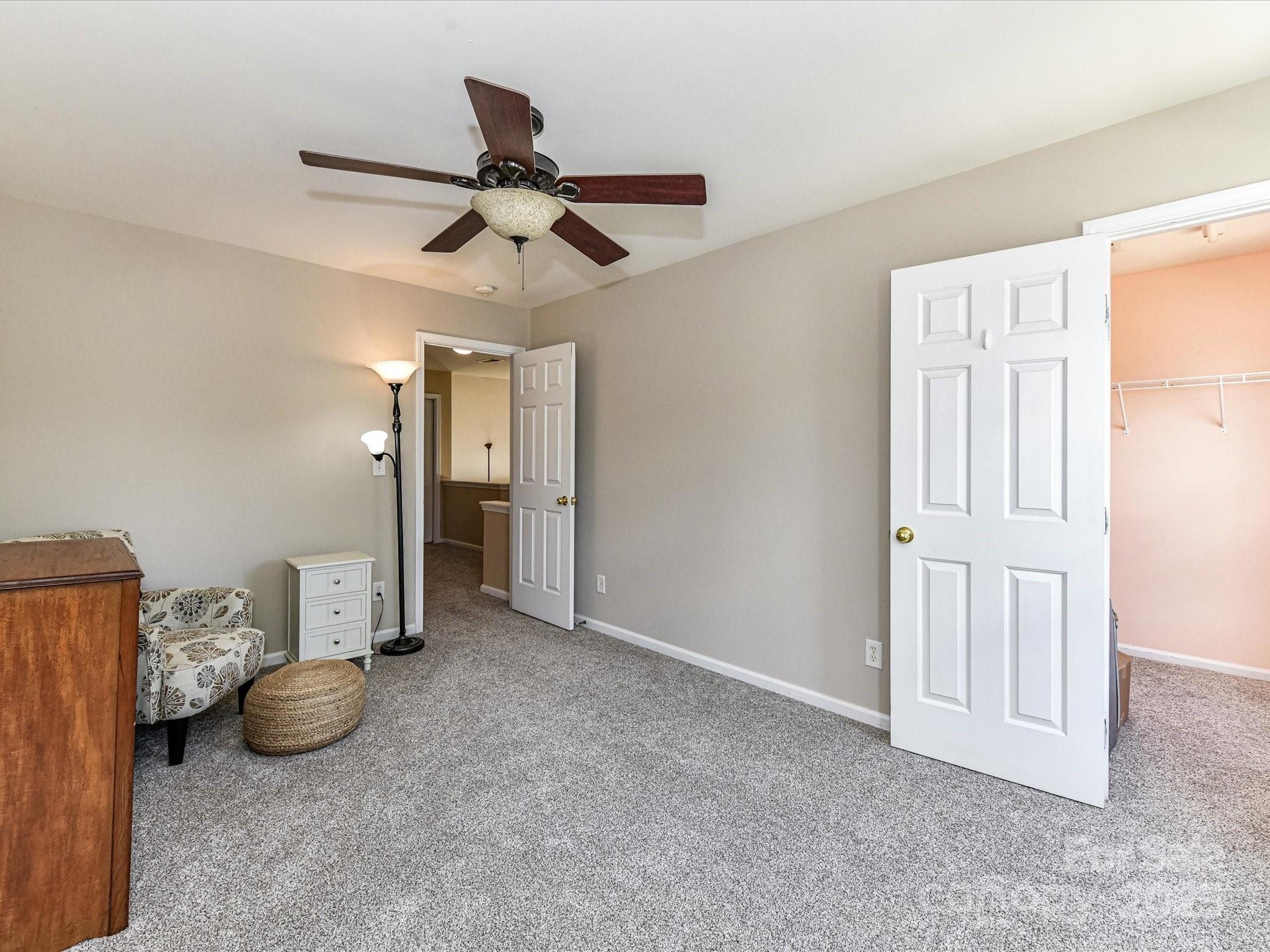 4237 Piccadilly Lane