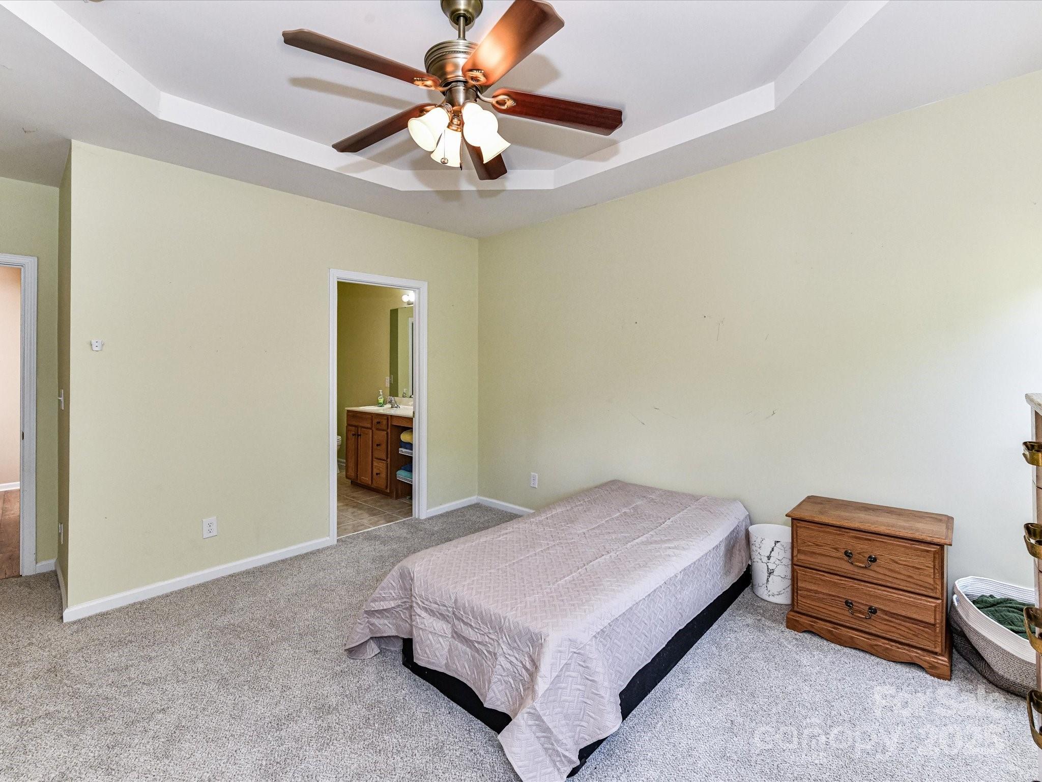 4237 Piccadilly Lane