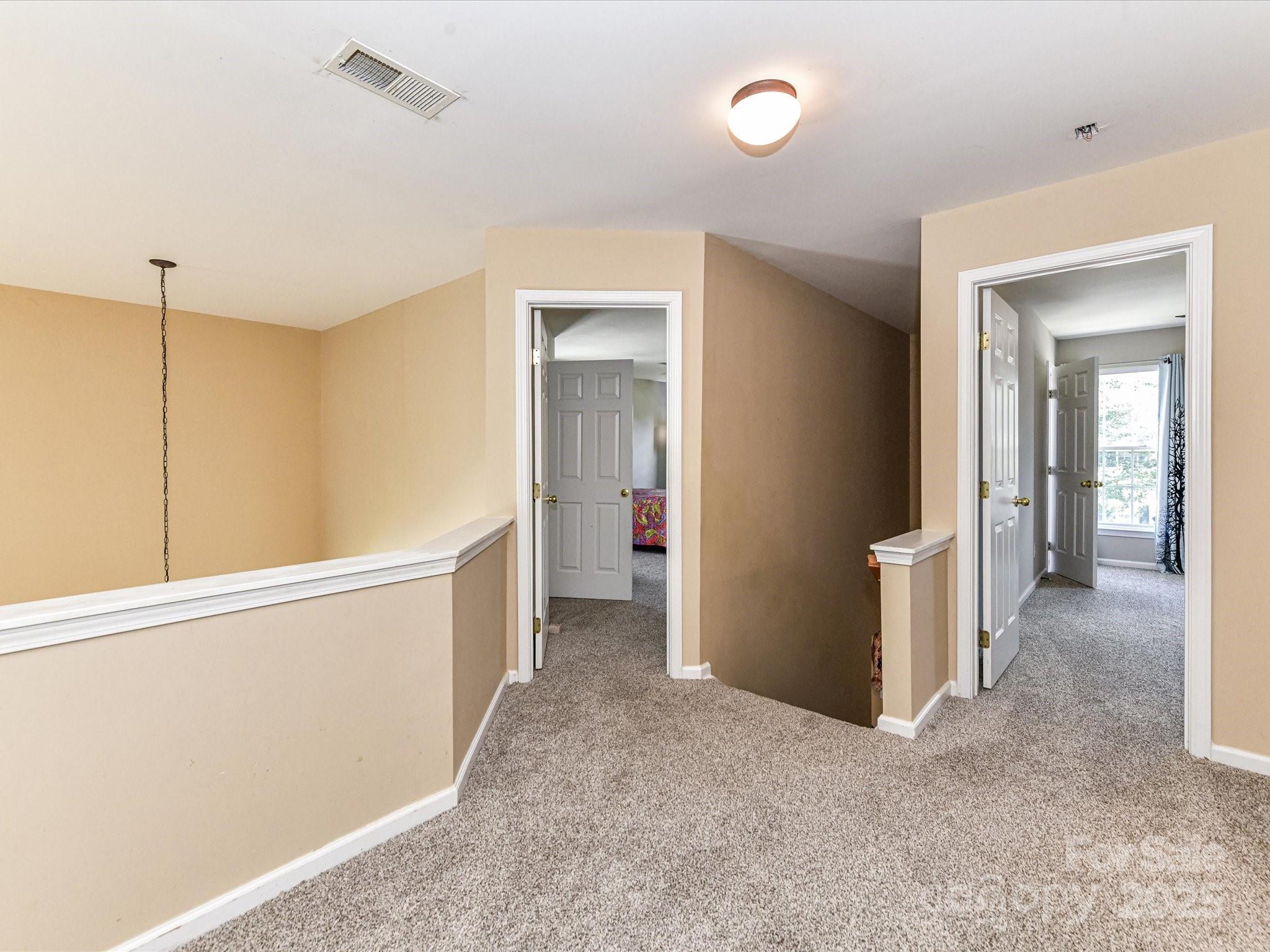 4237 Piccadilly Lane