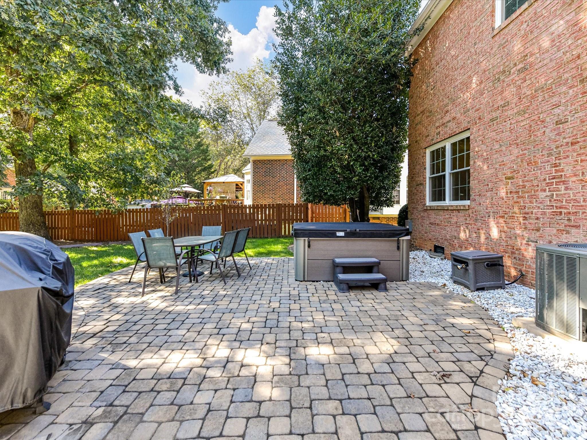 8908 Devonshire Drive