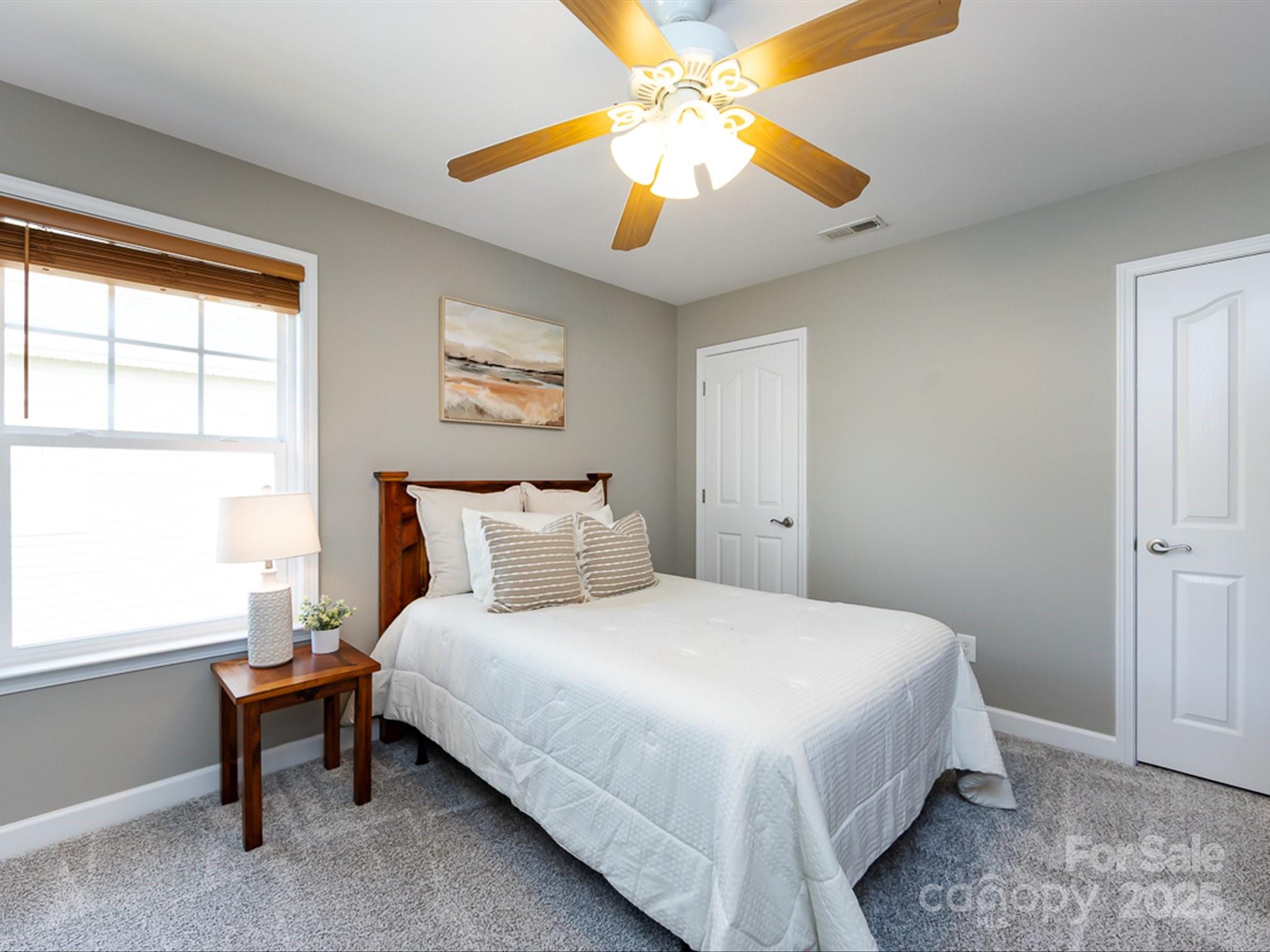 1123 Donelea Lane NW