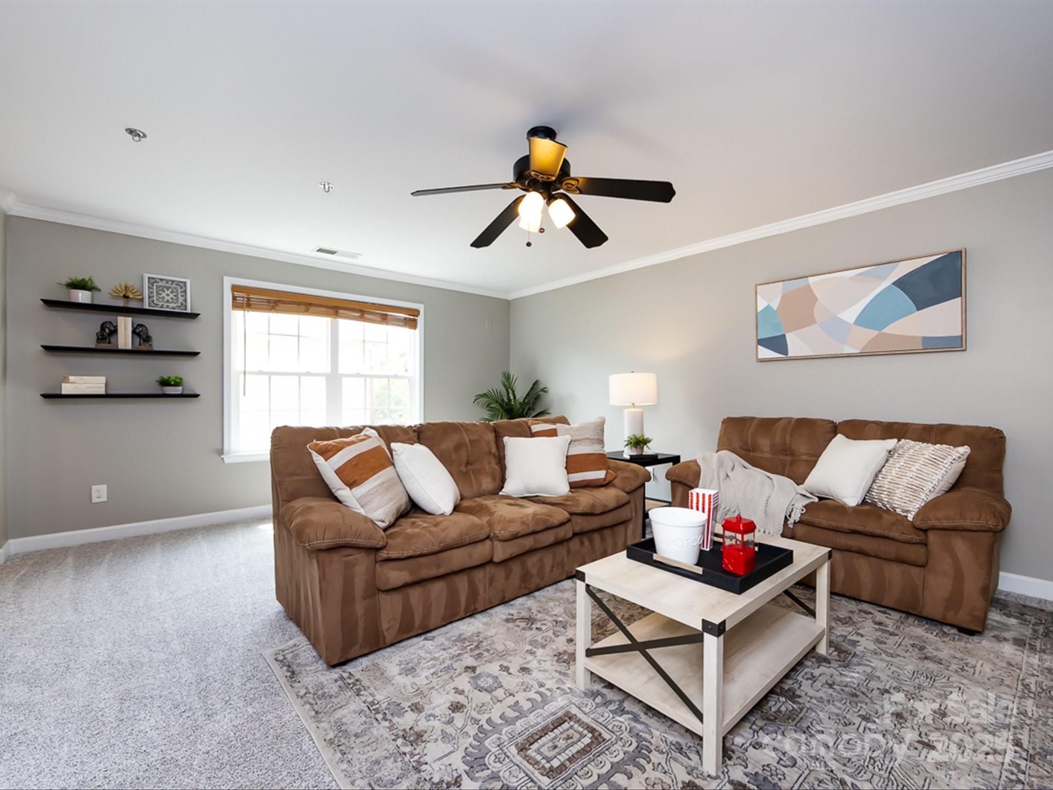 1123 Donelea Lane NW