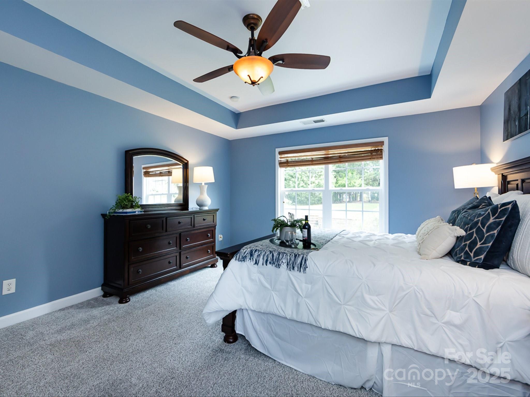 1123 Donelea Lane NW