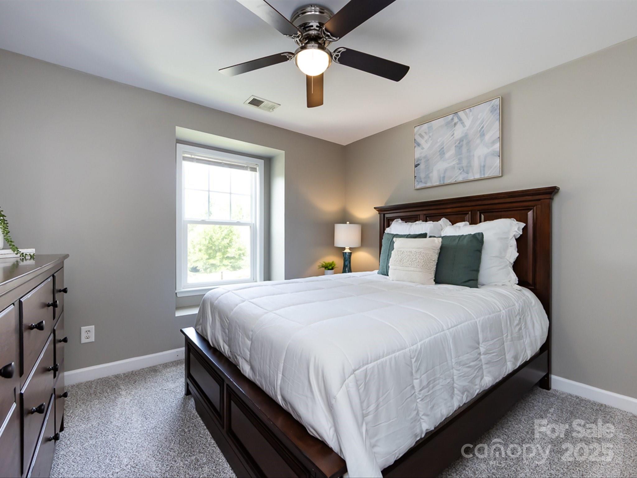 1123 Donelea Lane NW