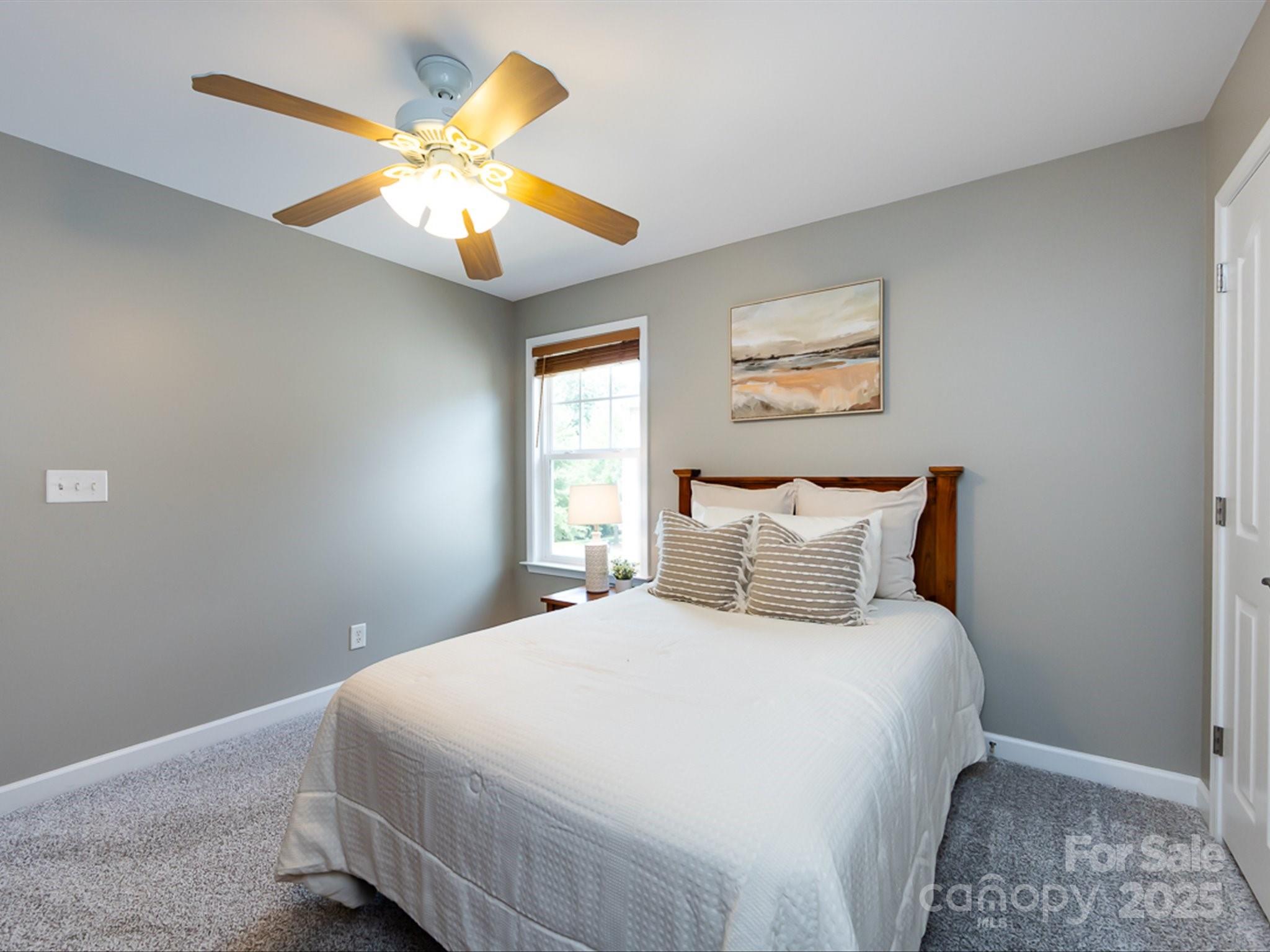 1123 Donelea Lane NW