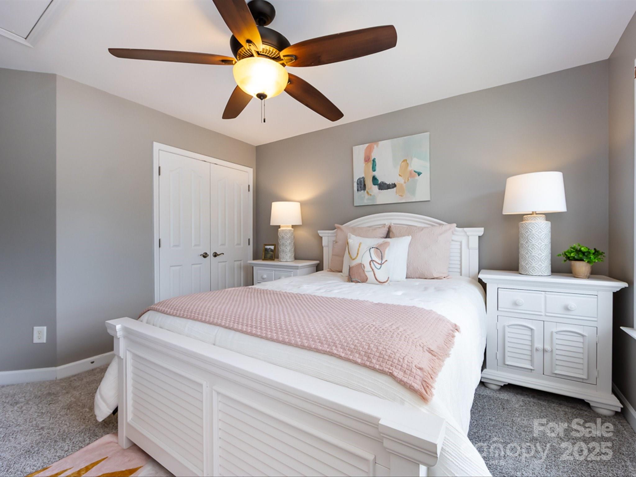 1123 Donelea Lane NW