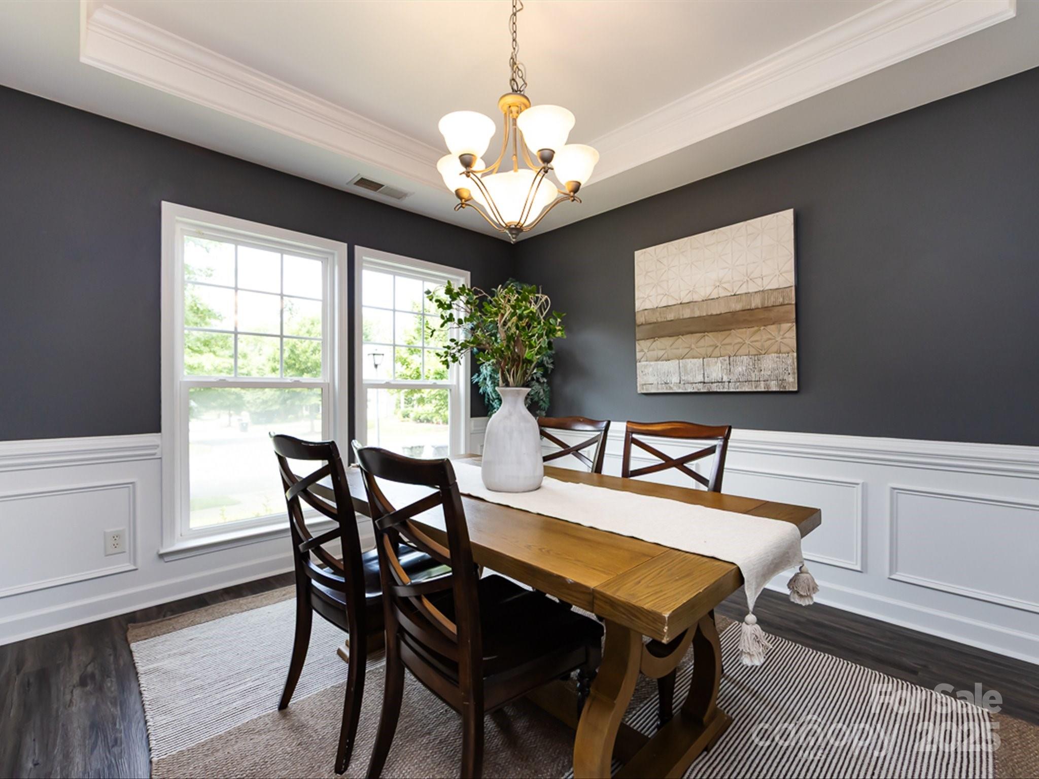 1123 Donelea Lane NW