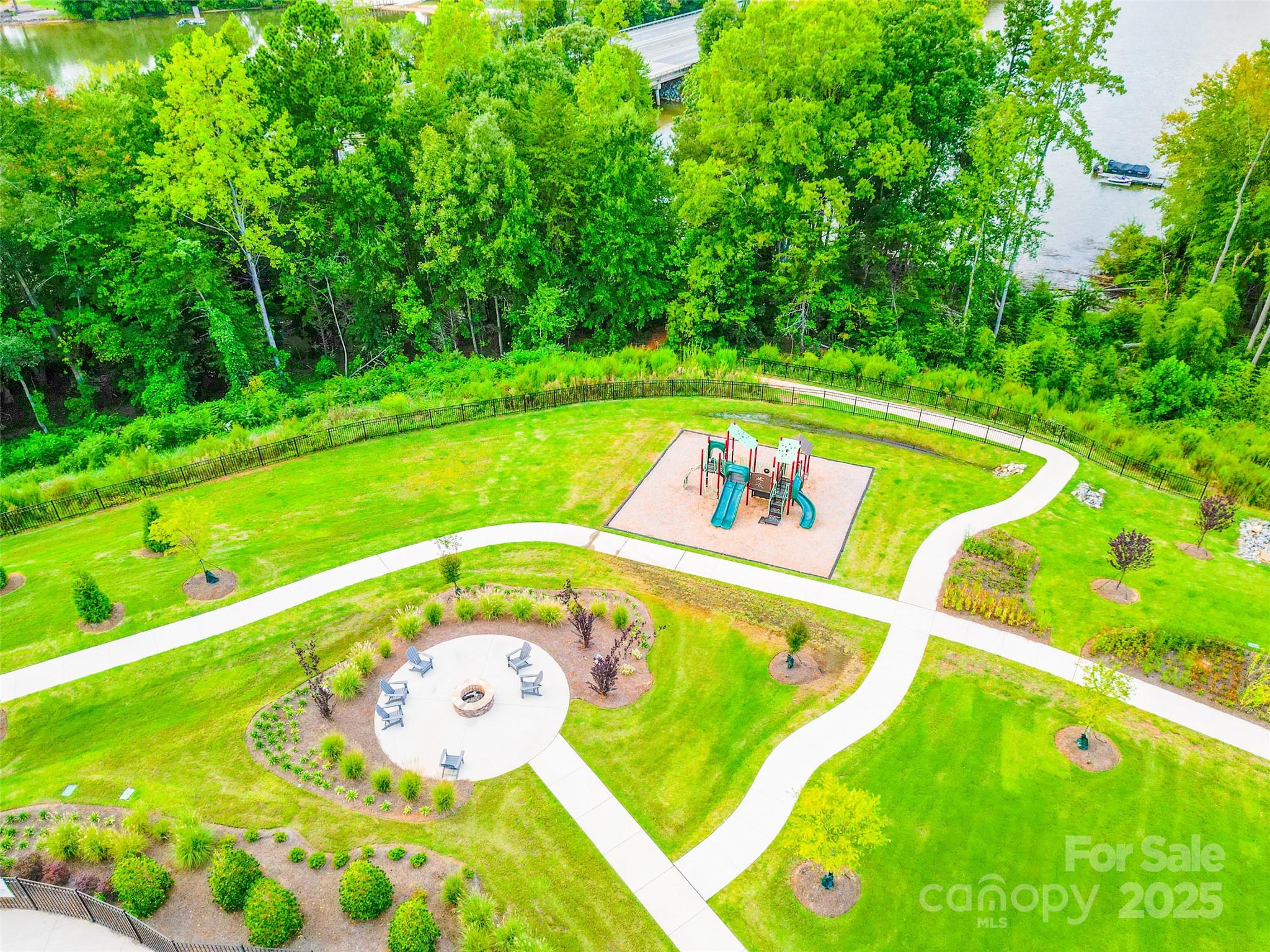 315 W Waterlynn Road