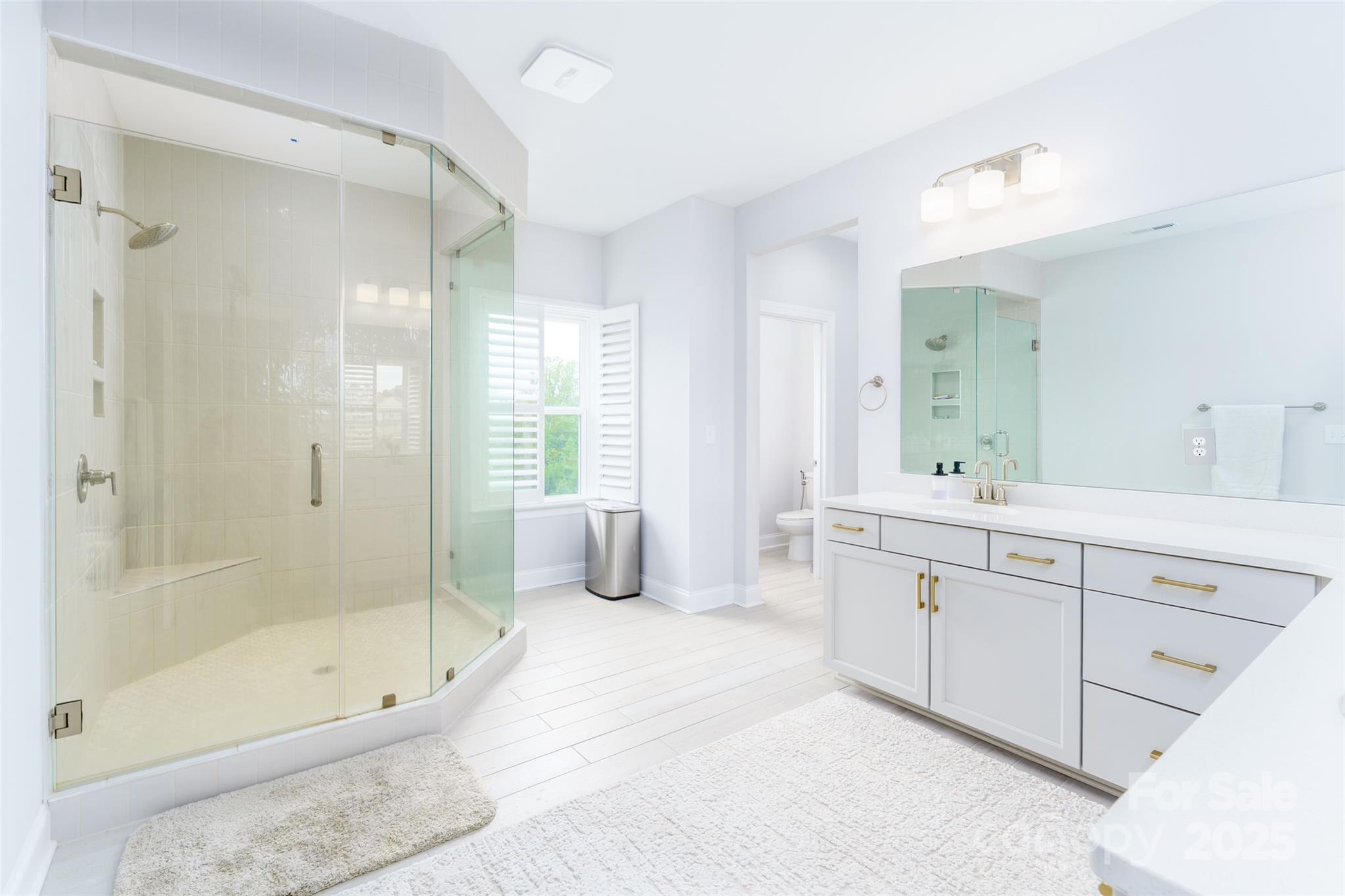 315 W Waterlynn Road