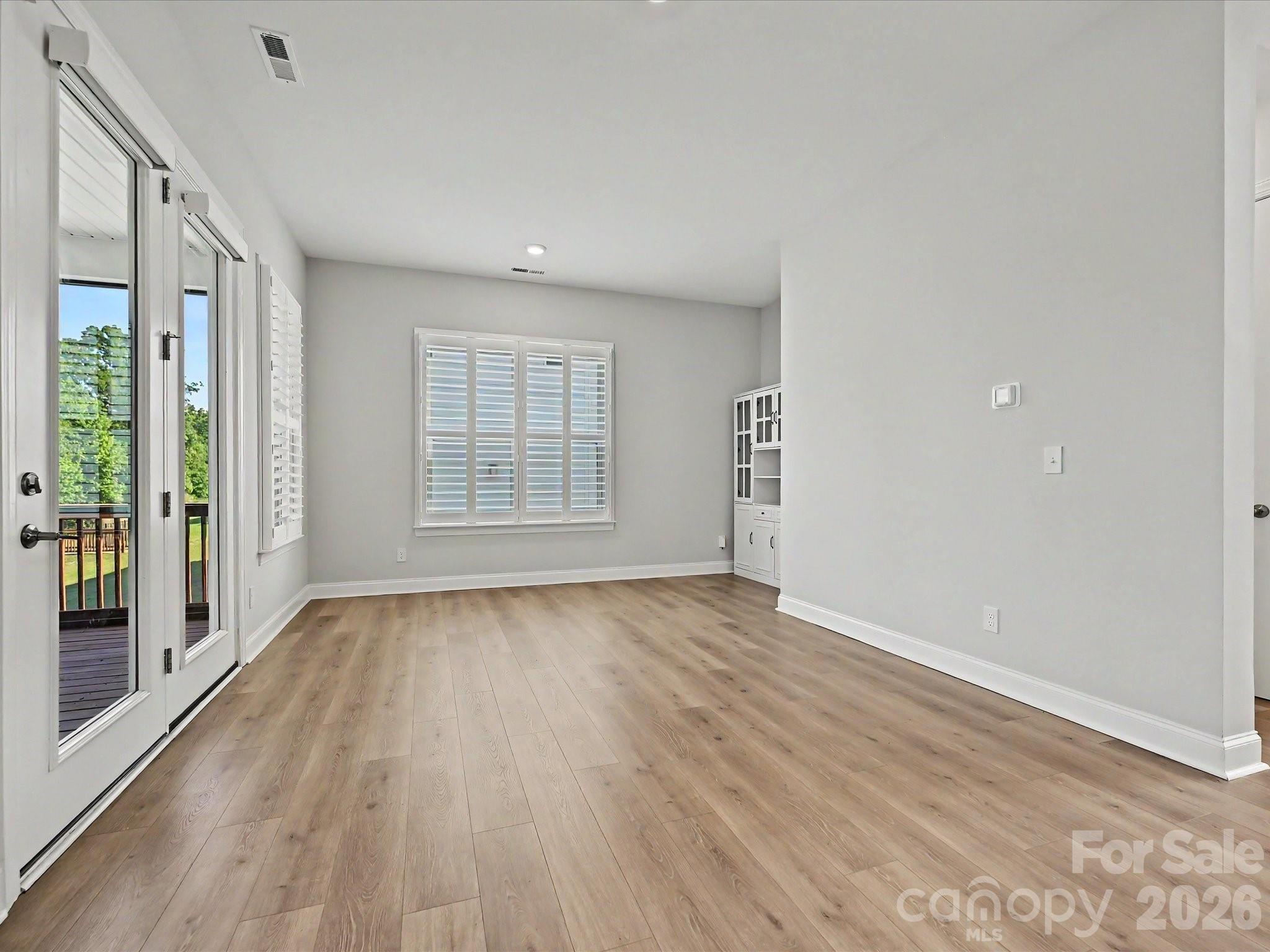 315 W Waterlynn Road