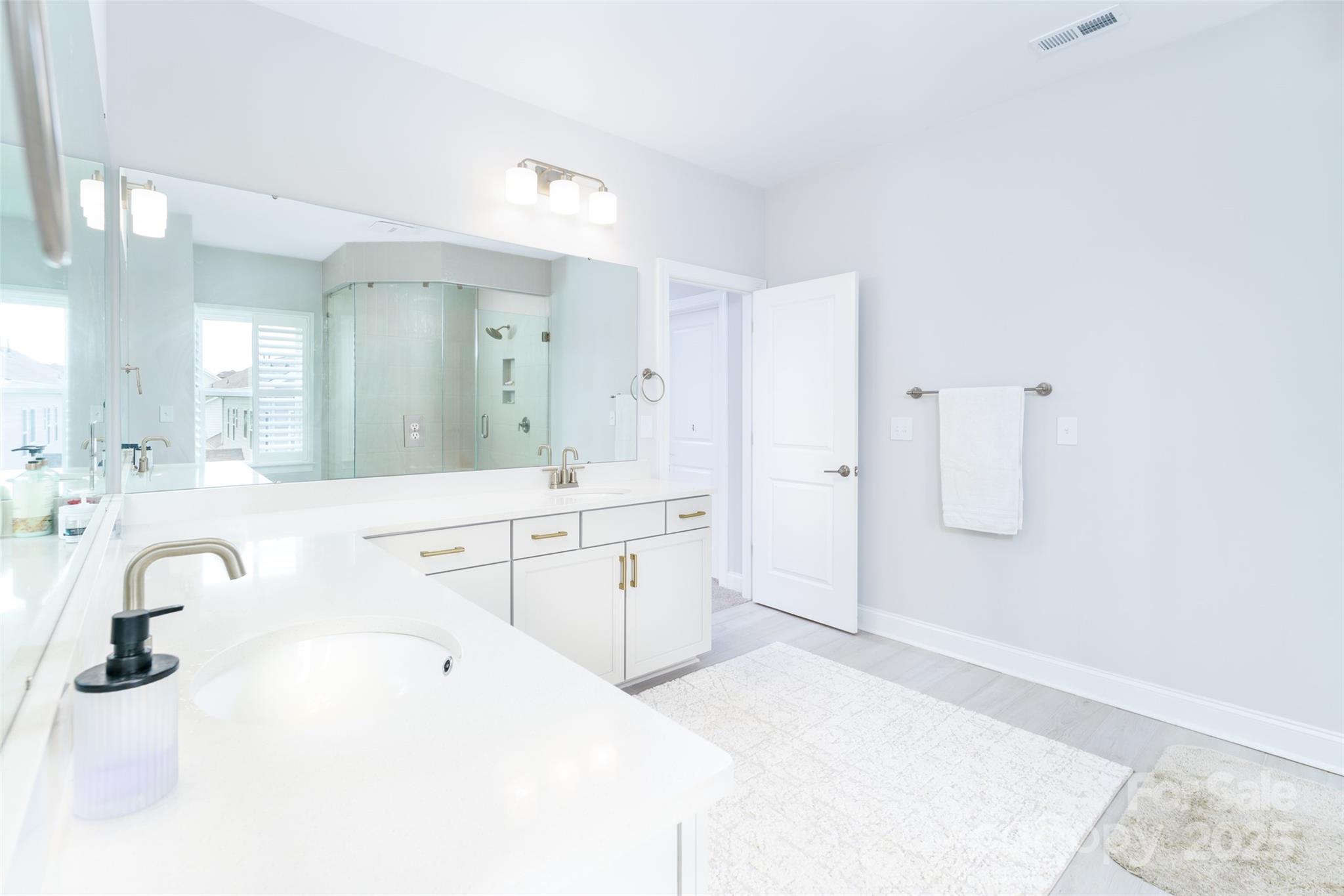 315 W Waterlynn Road