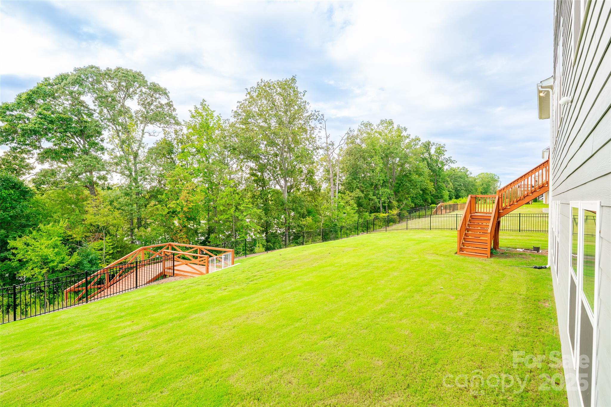 315 W Waterlynn Road