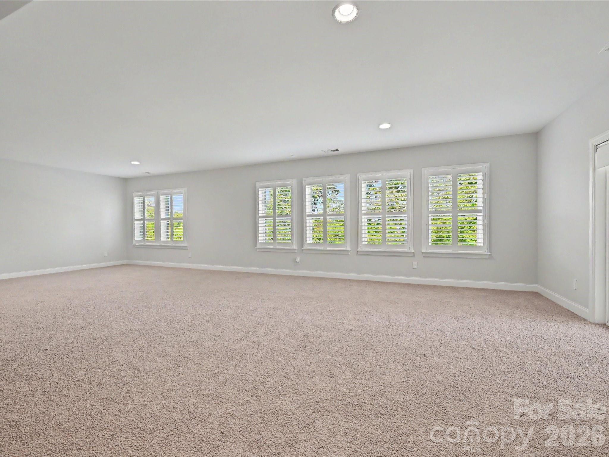 315 W Waterlynn Road