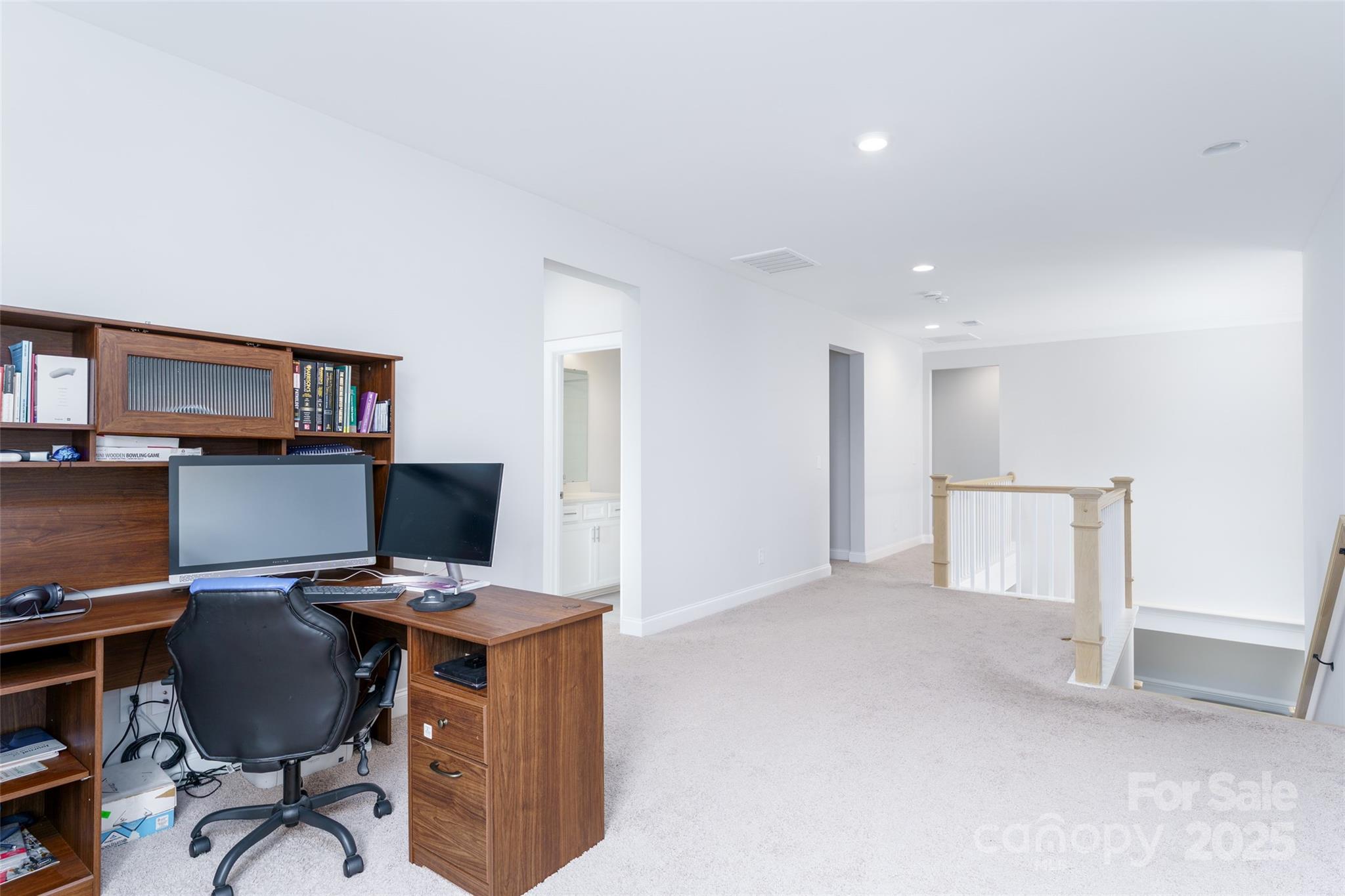 315 W Waterlynn Road