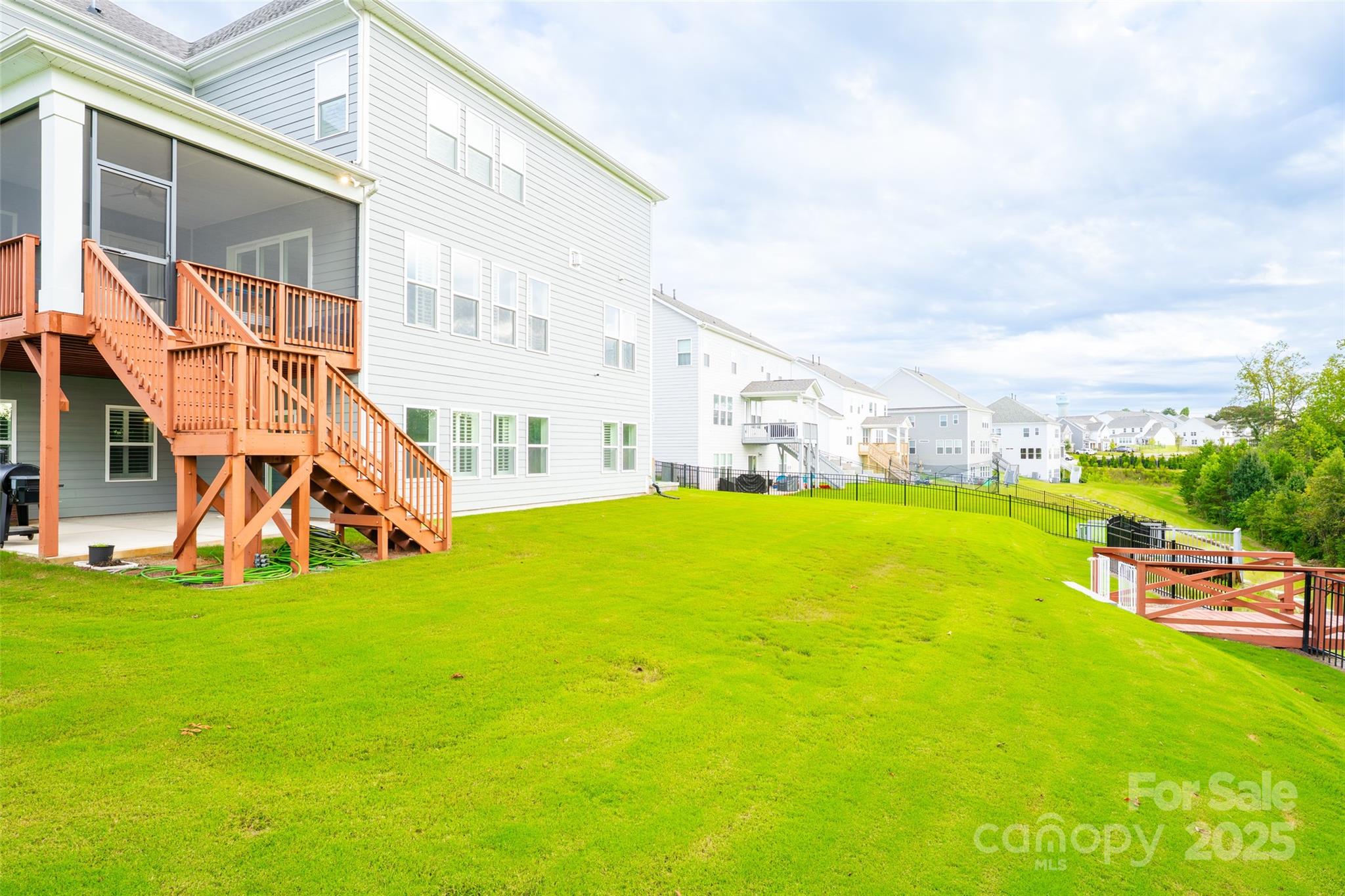 315 W Waterlynn Road