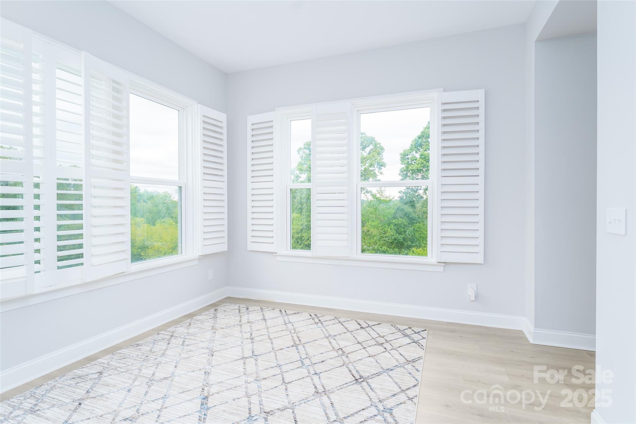 315 W Waterlynn Road