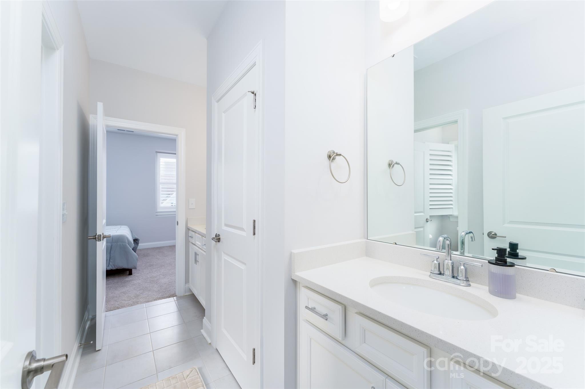 315 W Waterlynn Road