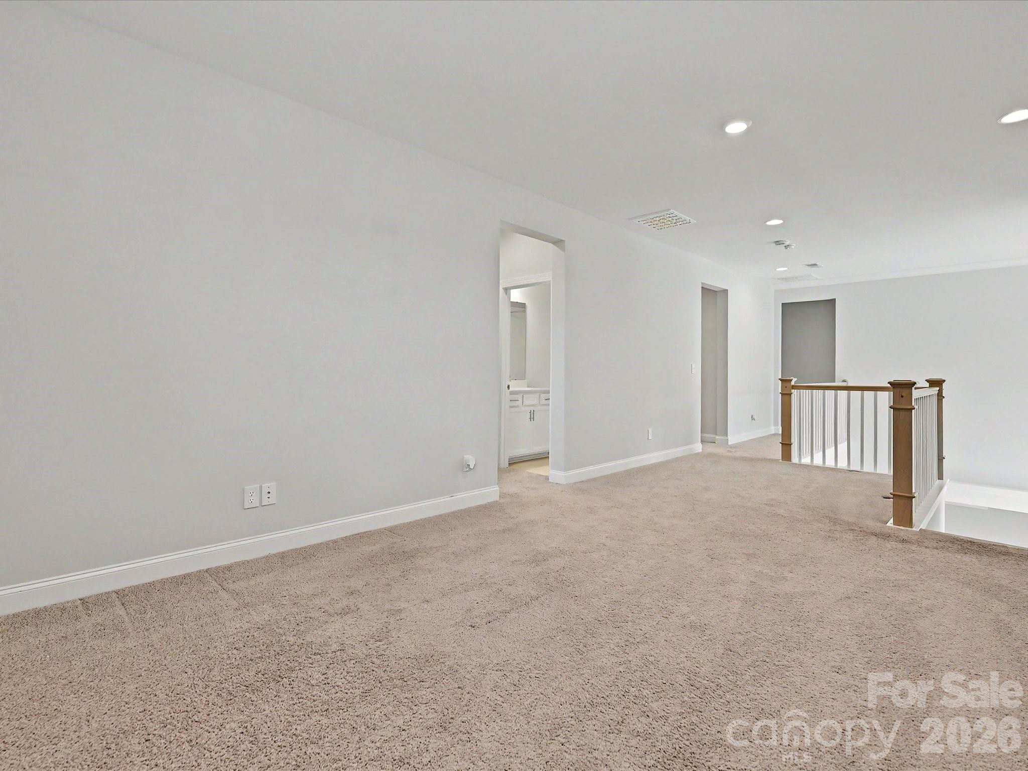 315 W Waterlynn Road