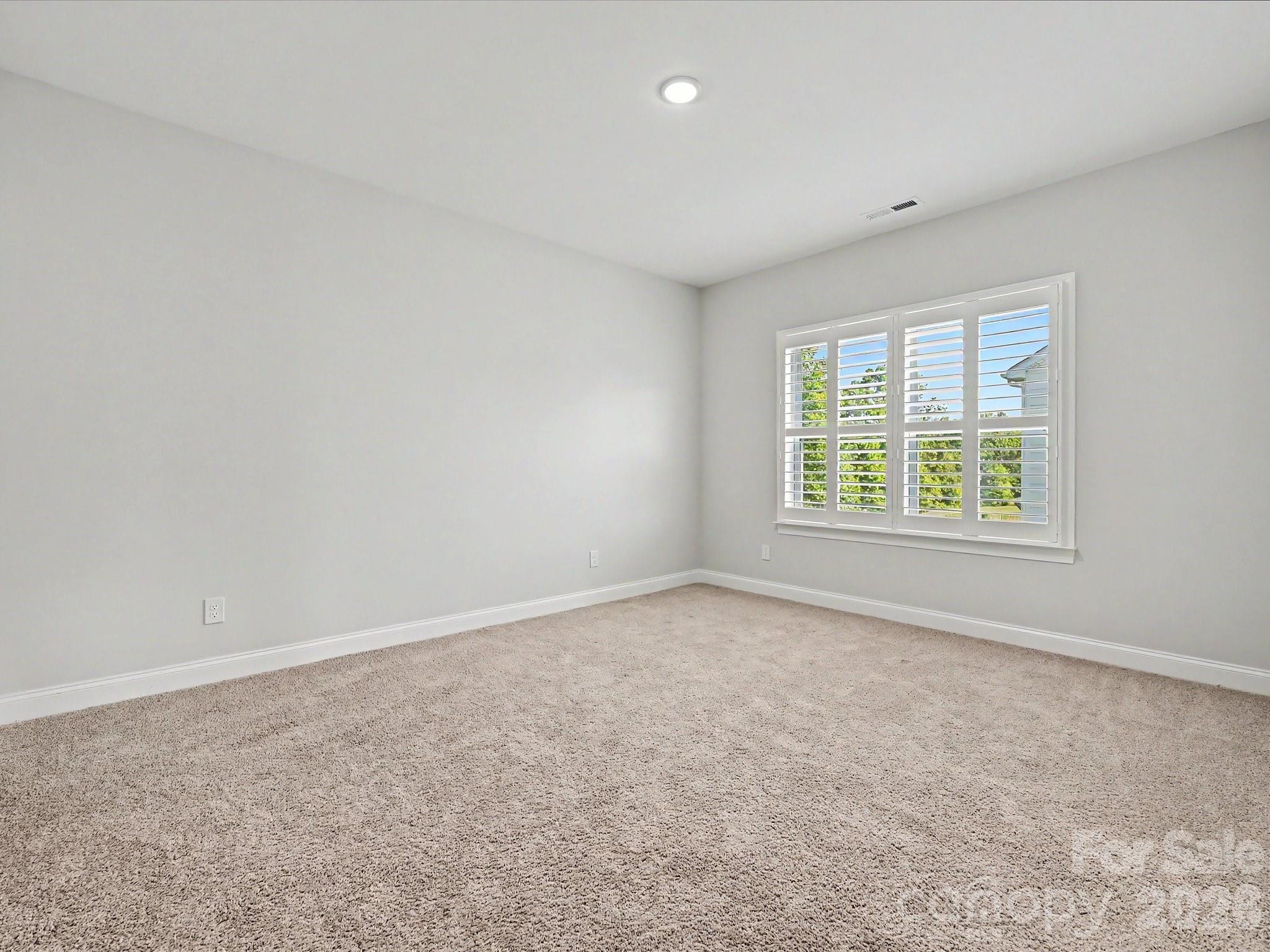 315 W Waterlynn Road