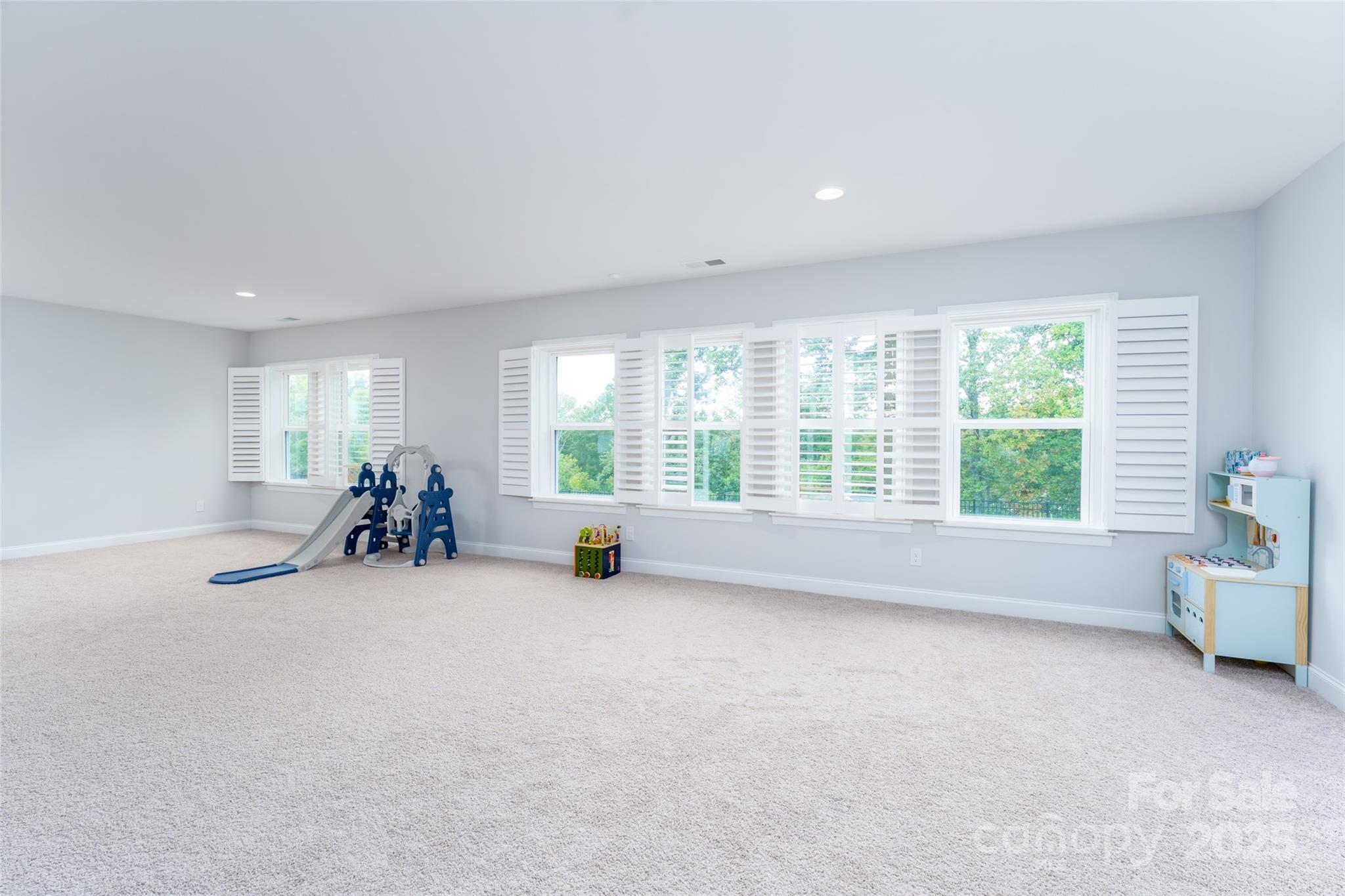 315 W Waterlynn Road