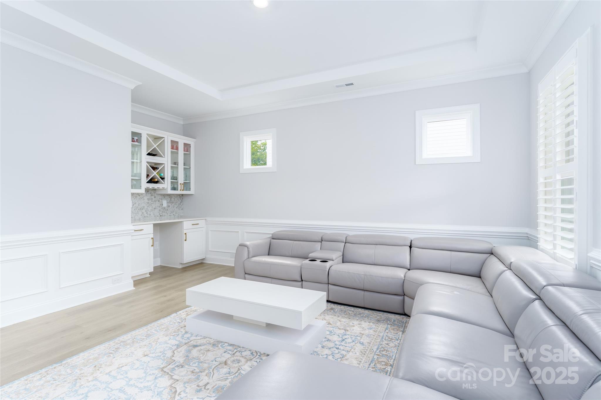 315 W Waterlynn Road