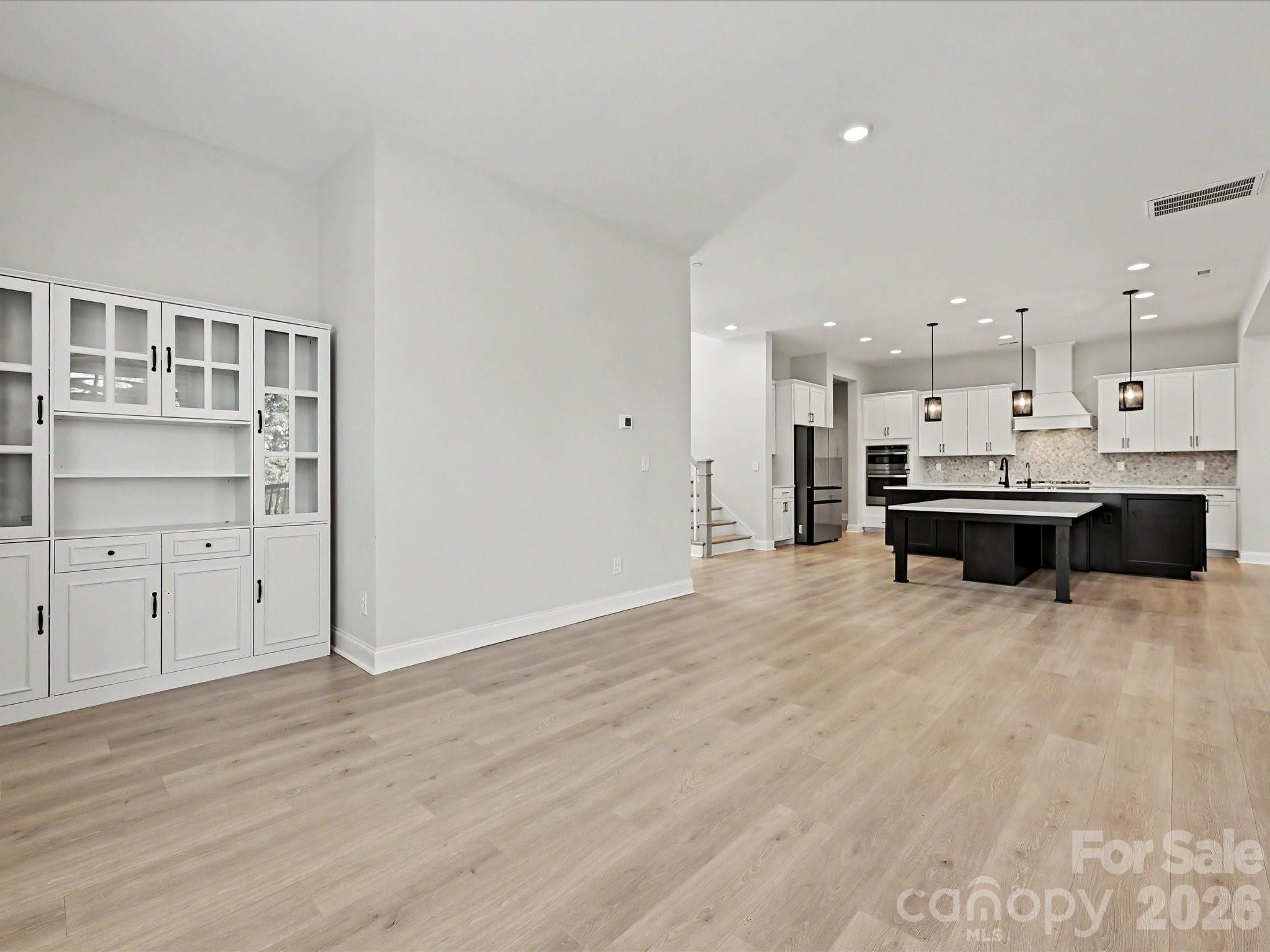 315 W Waterlynn Road