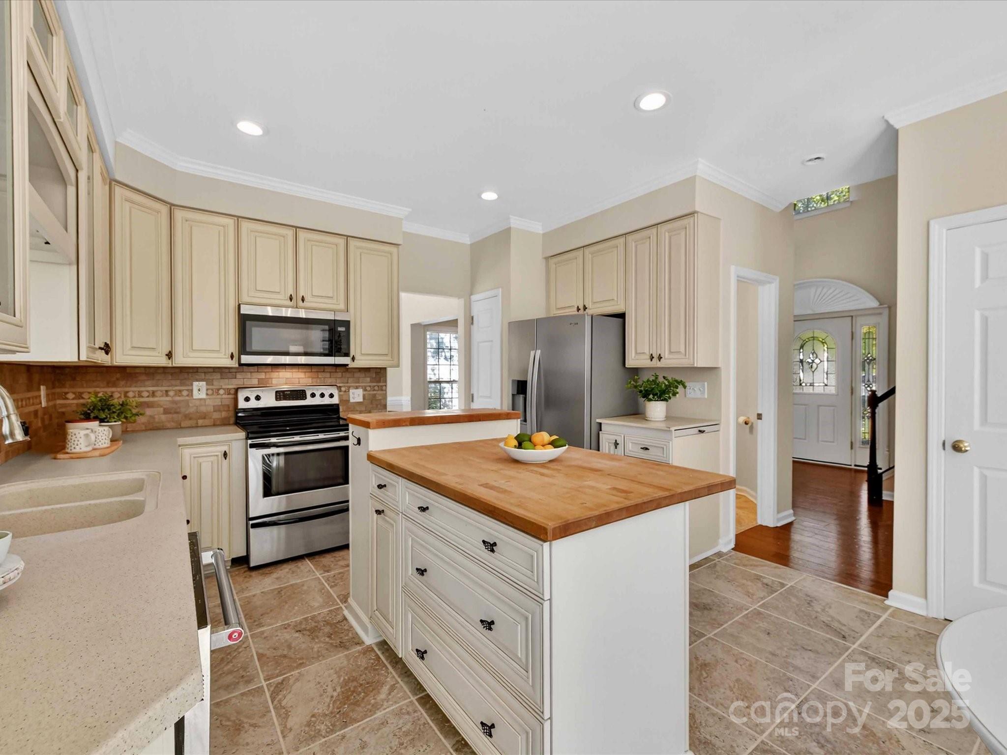 126 Lake Davidson Circle