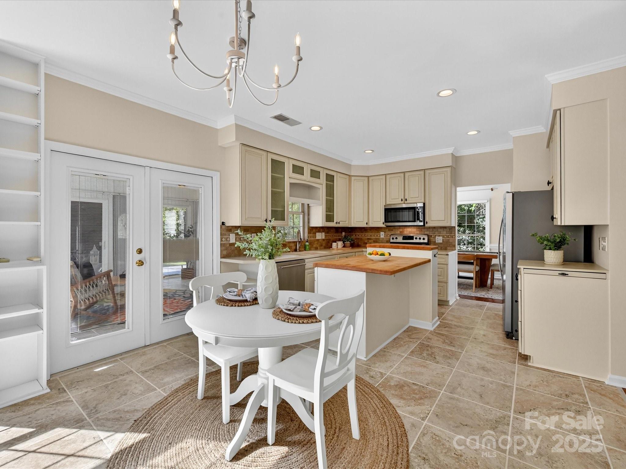 126 Lake Davidson Circle