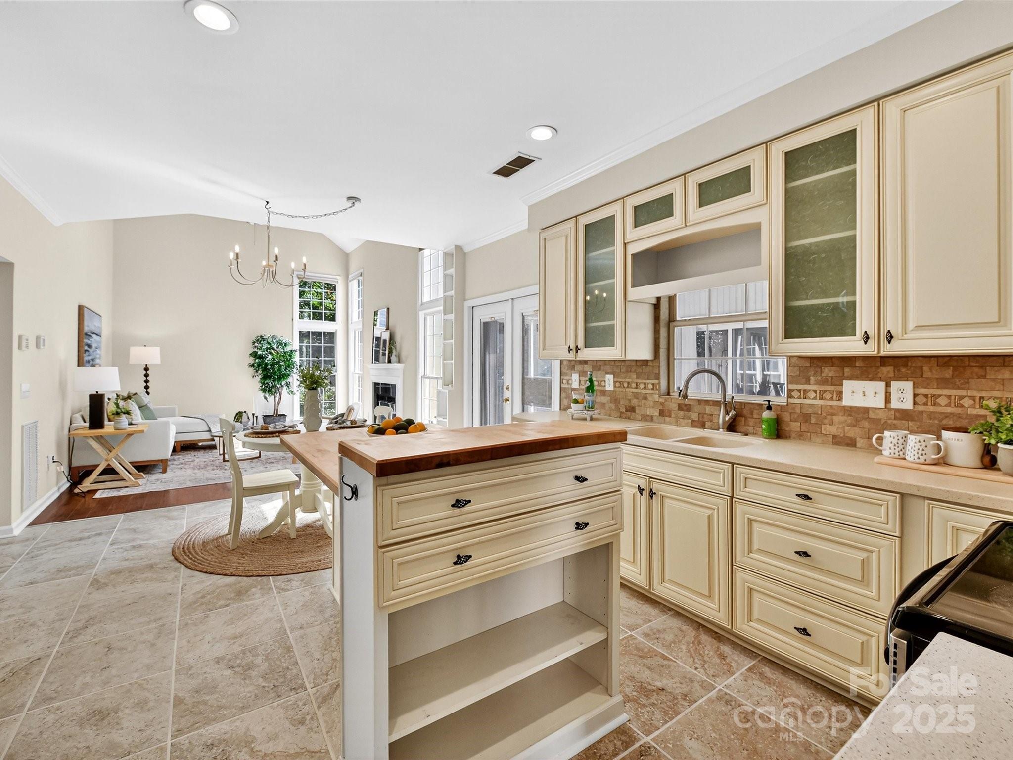 126 Lake Davidson Circle
