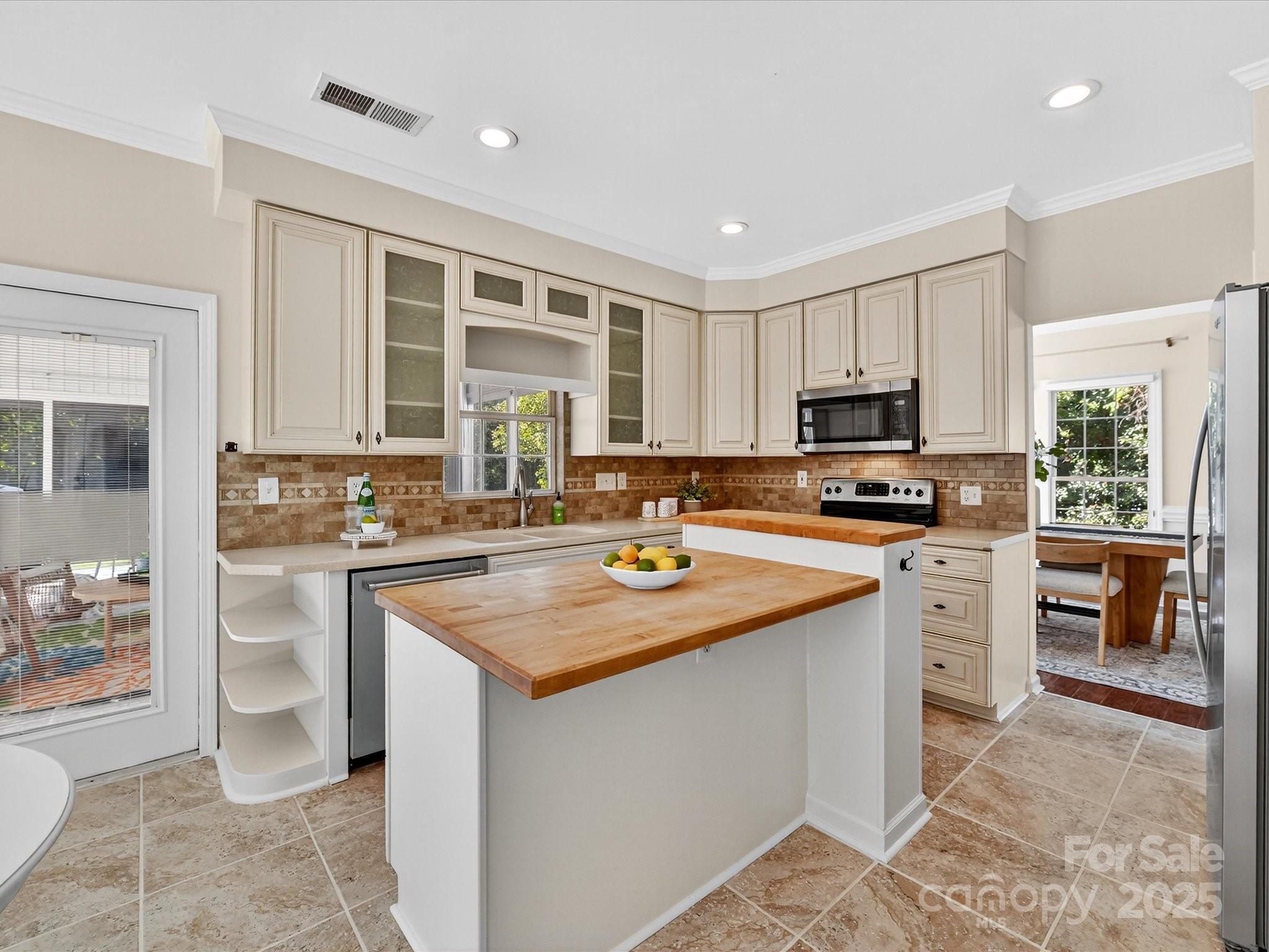 126 Lake Davidson Circle
