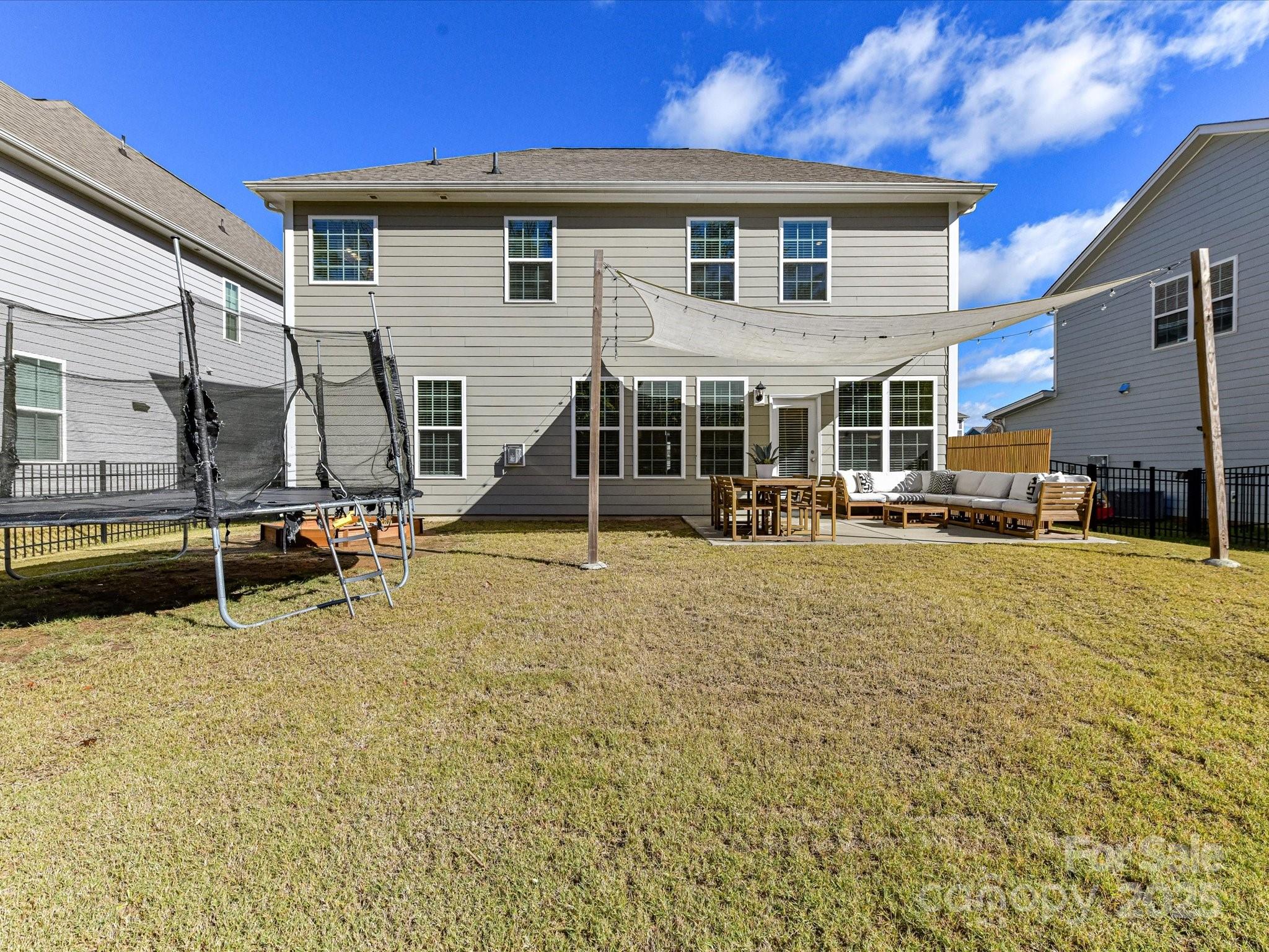 1072 Thoroughbred Drive