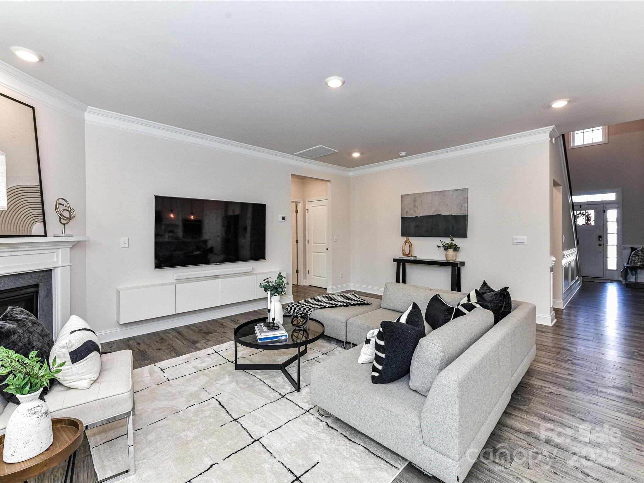 1072 Thoroughbred Drive