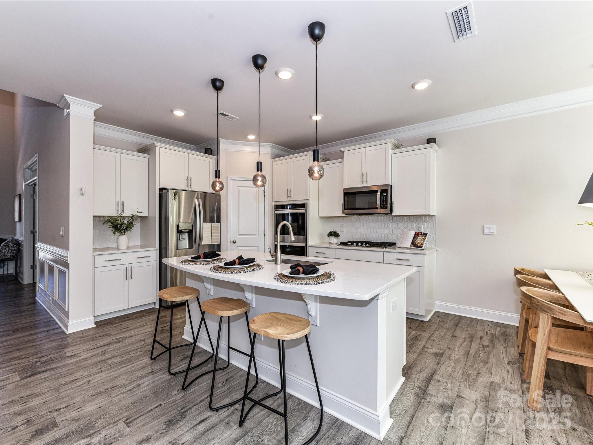 1072 Thoroughbred Drive