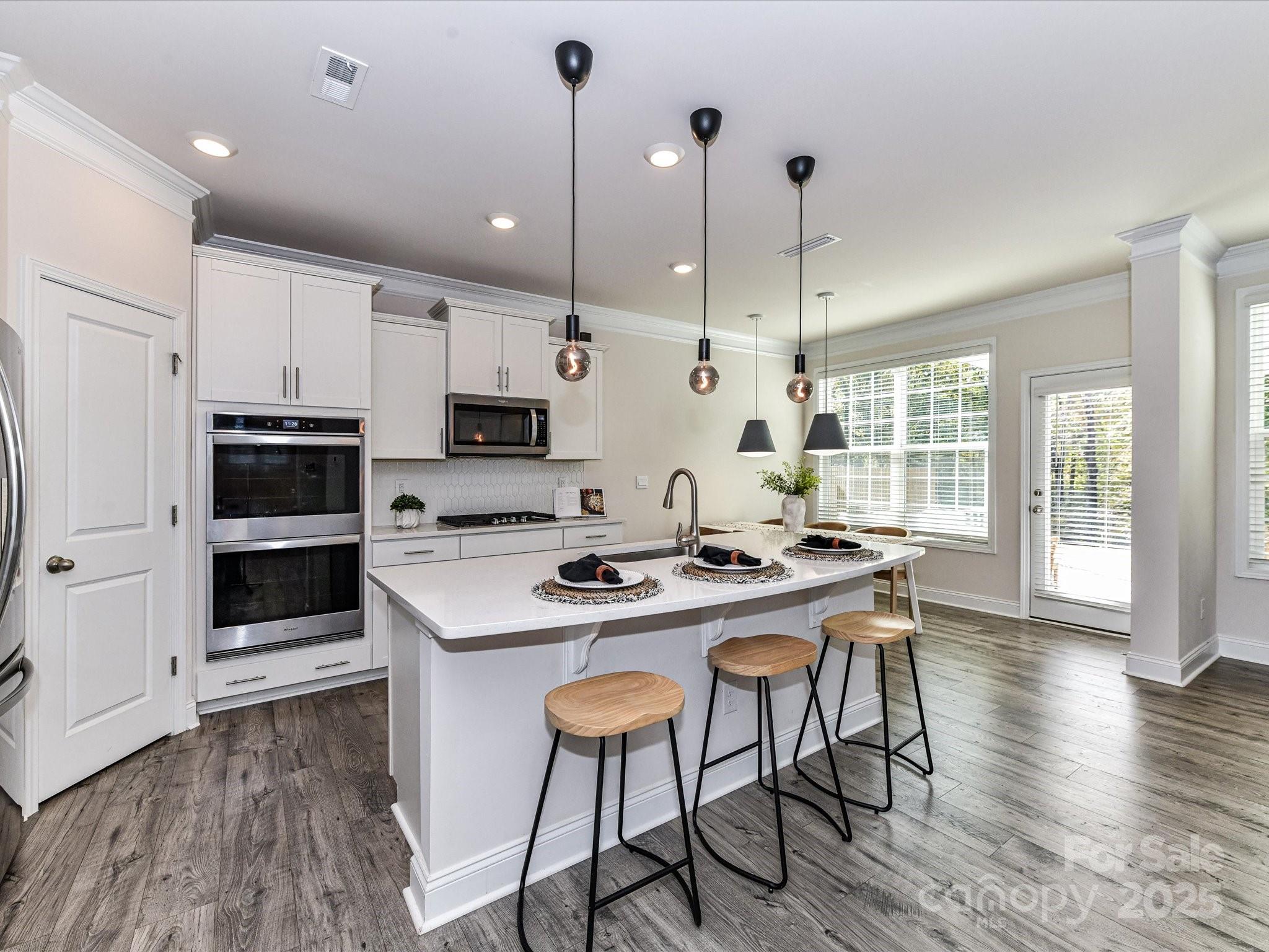 1072 Thoroughbred Drive