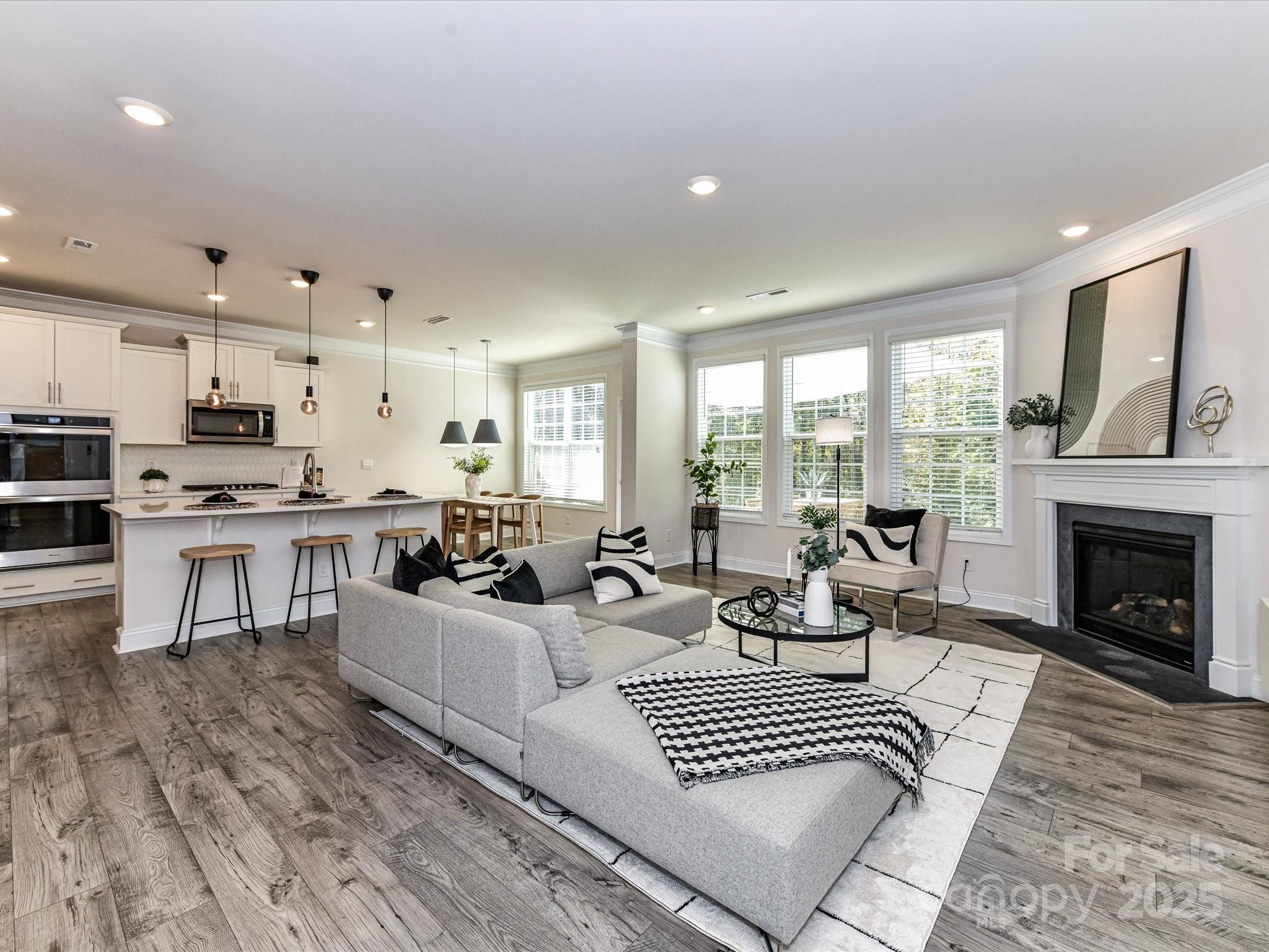 1072 Thoroughbred Drive