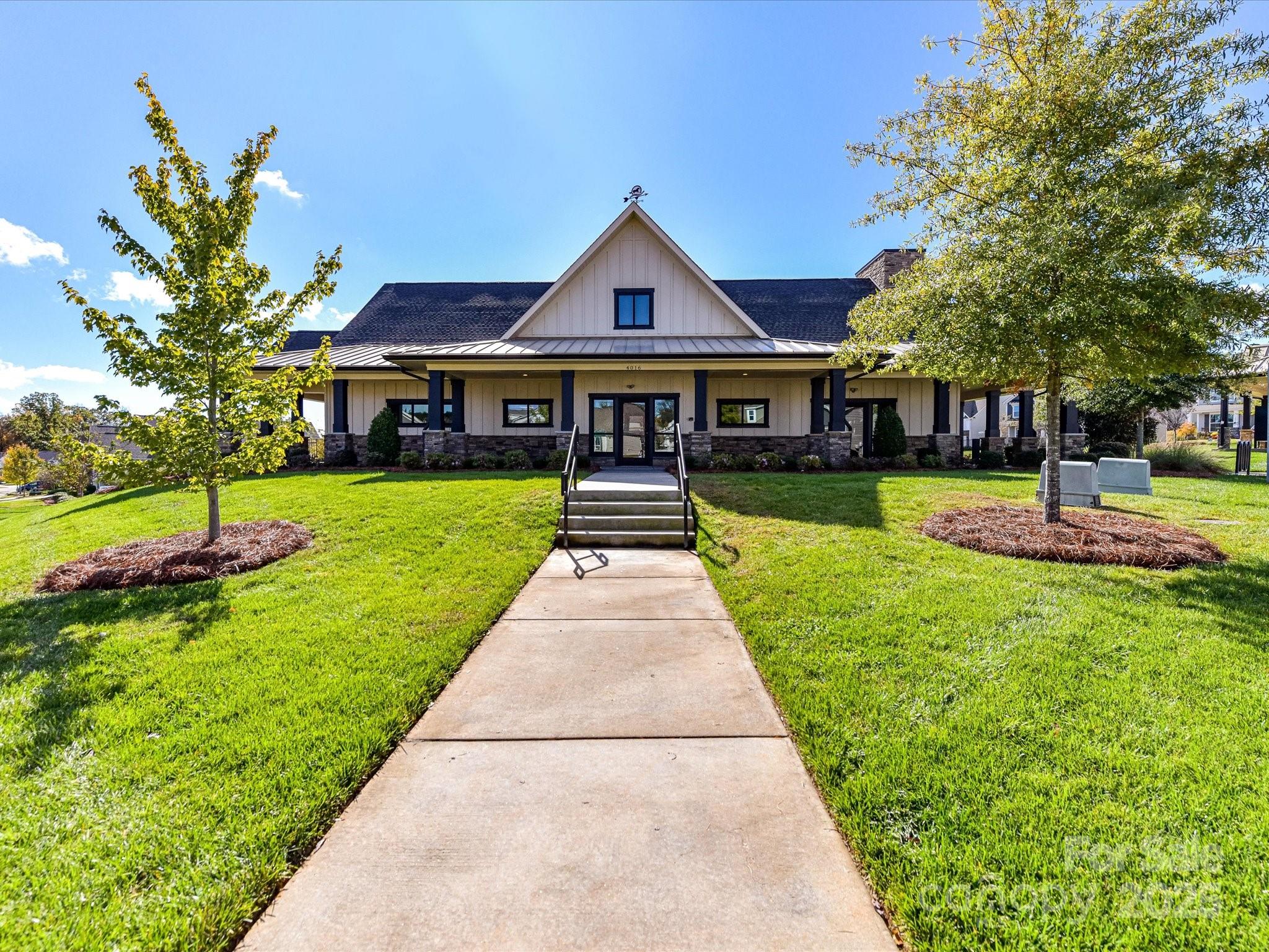 1072 Thoroughbred Drive