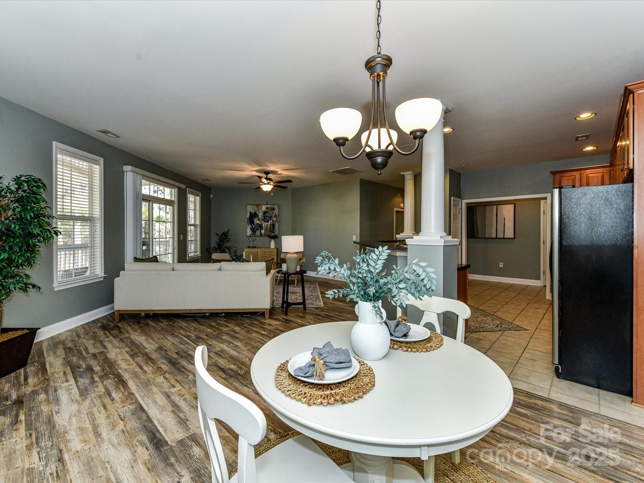 9065 Rosalyn Glen Road