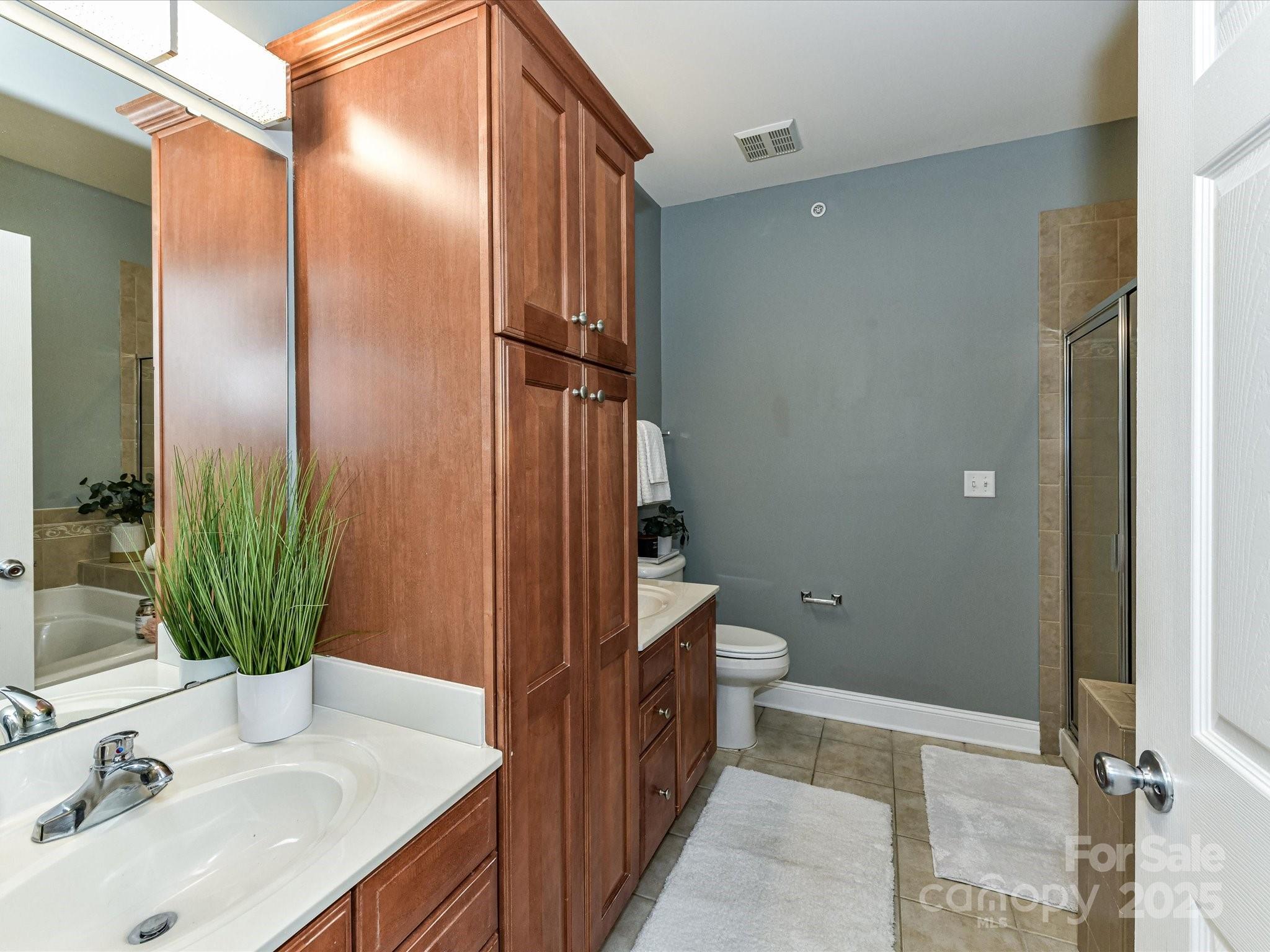 9065 Rosalyn Glen Road