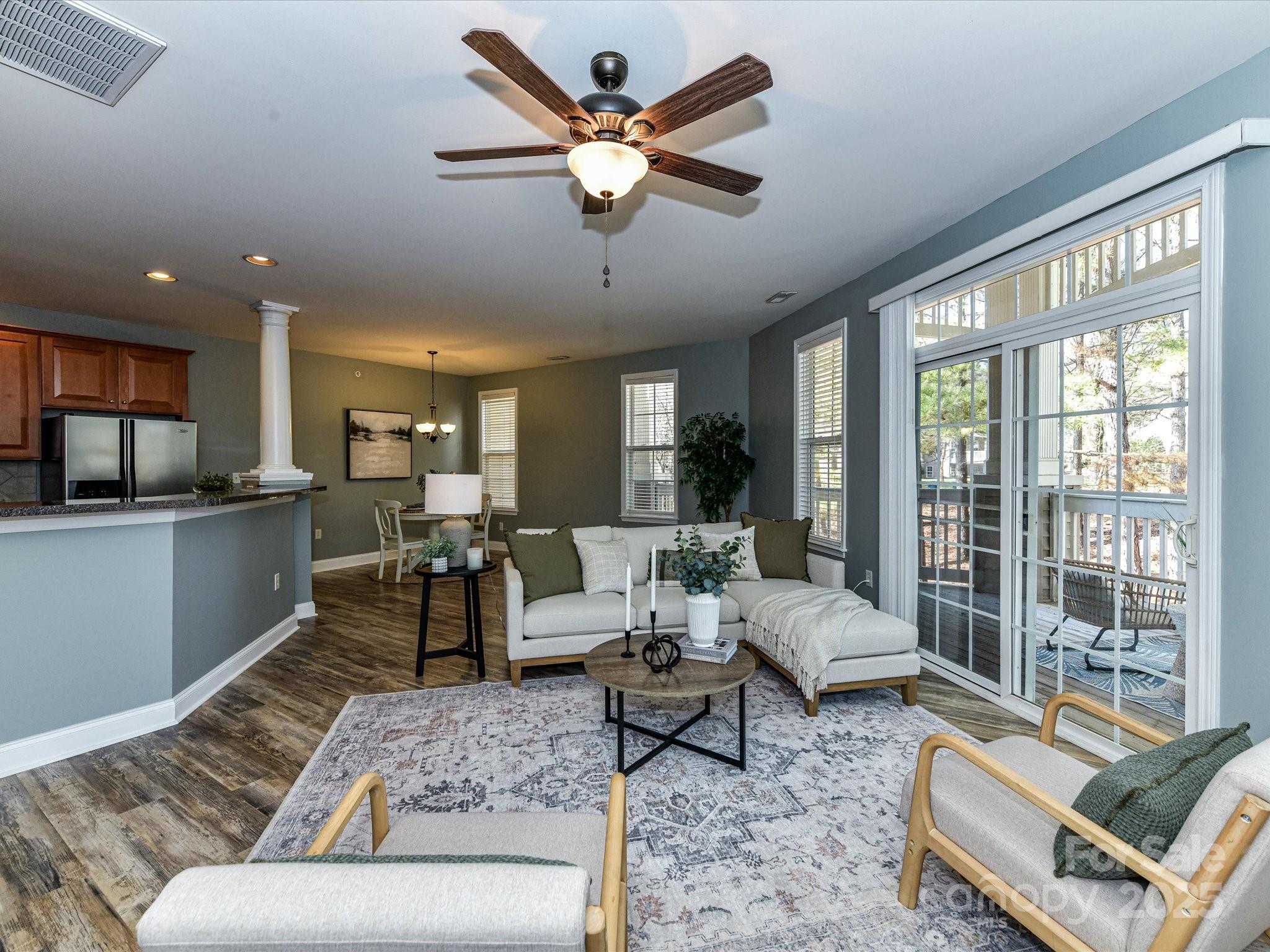 9065 Rosalyn Glen Road