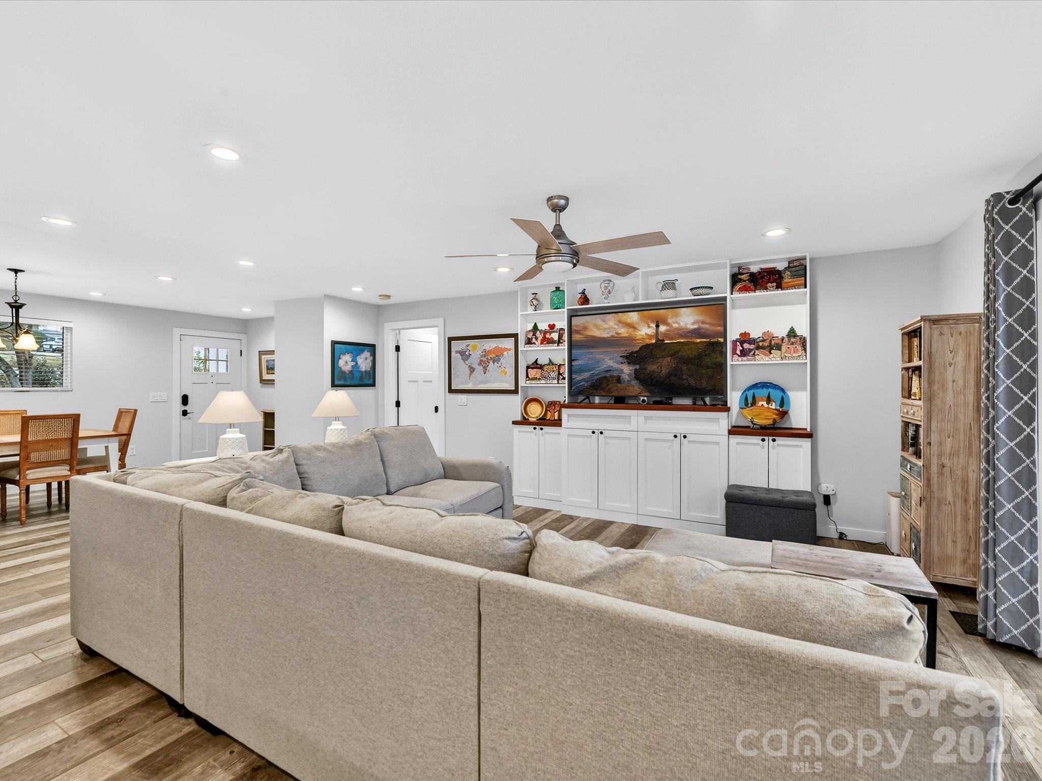 21200 Rio Oro Drive