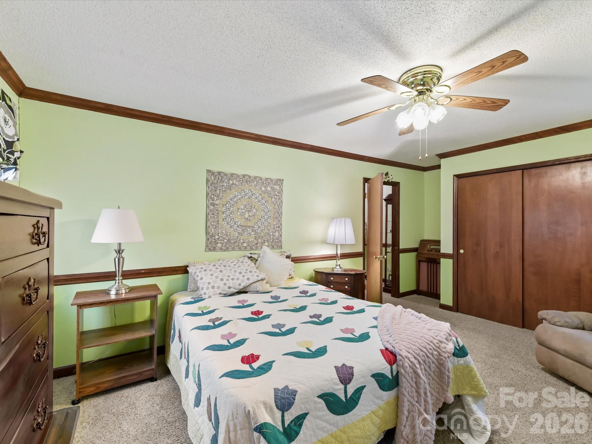 10803 Chestnut Hill Drive