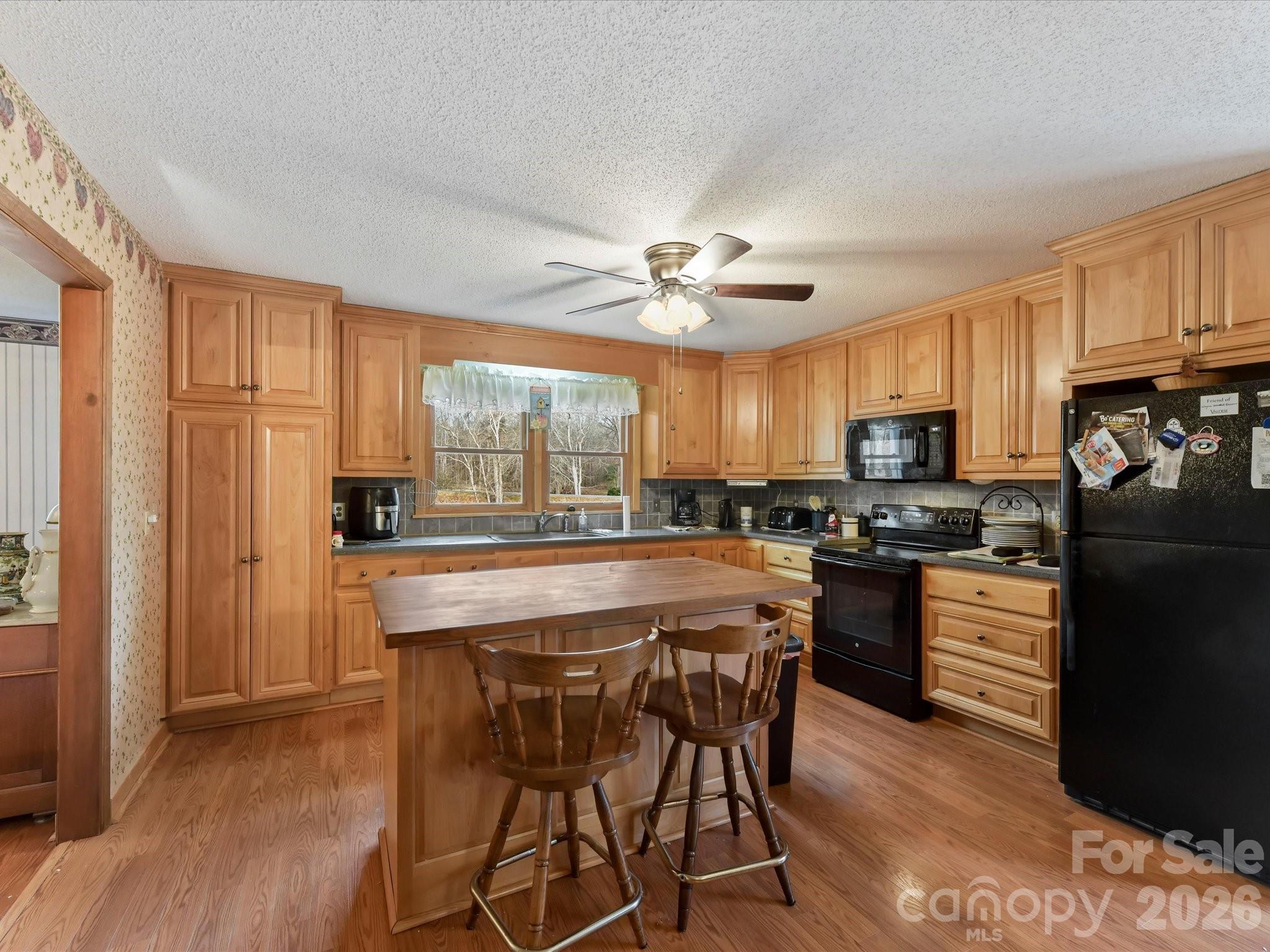 10803 Chestnut Hill Drive