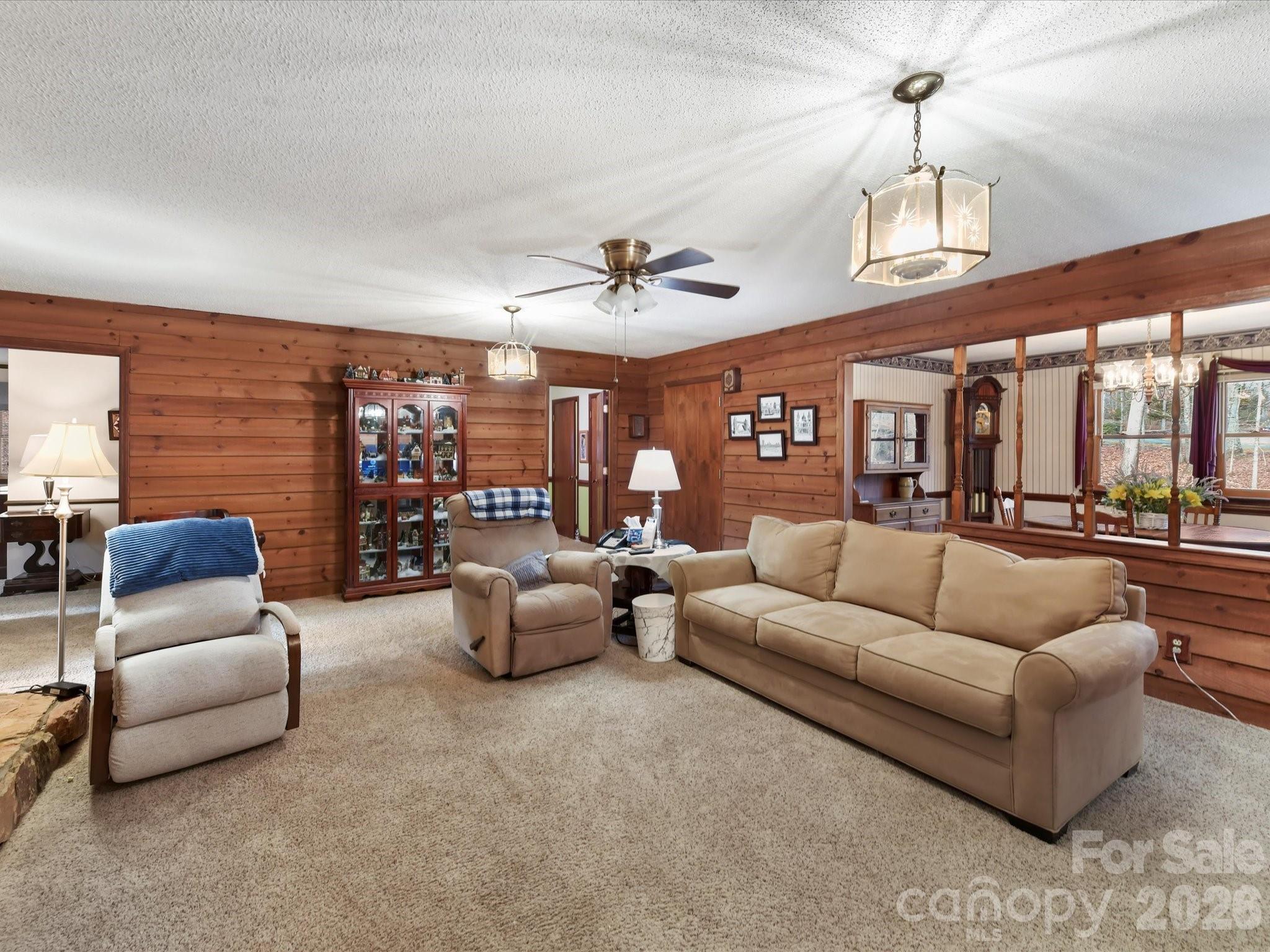 10803 Chestnut Hill Drive