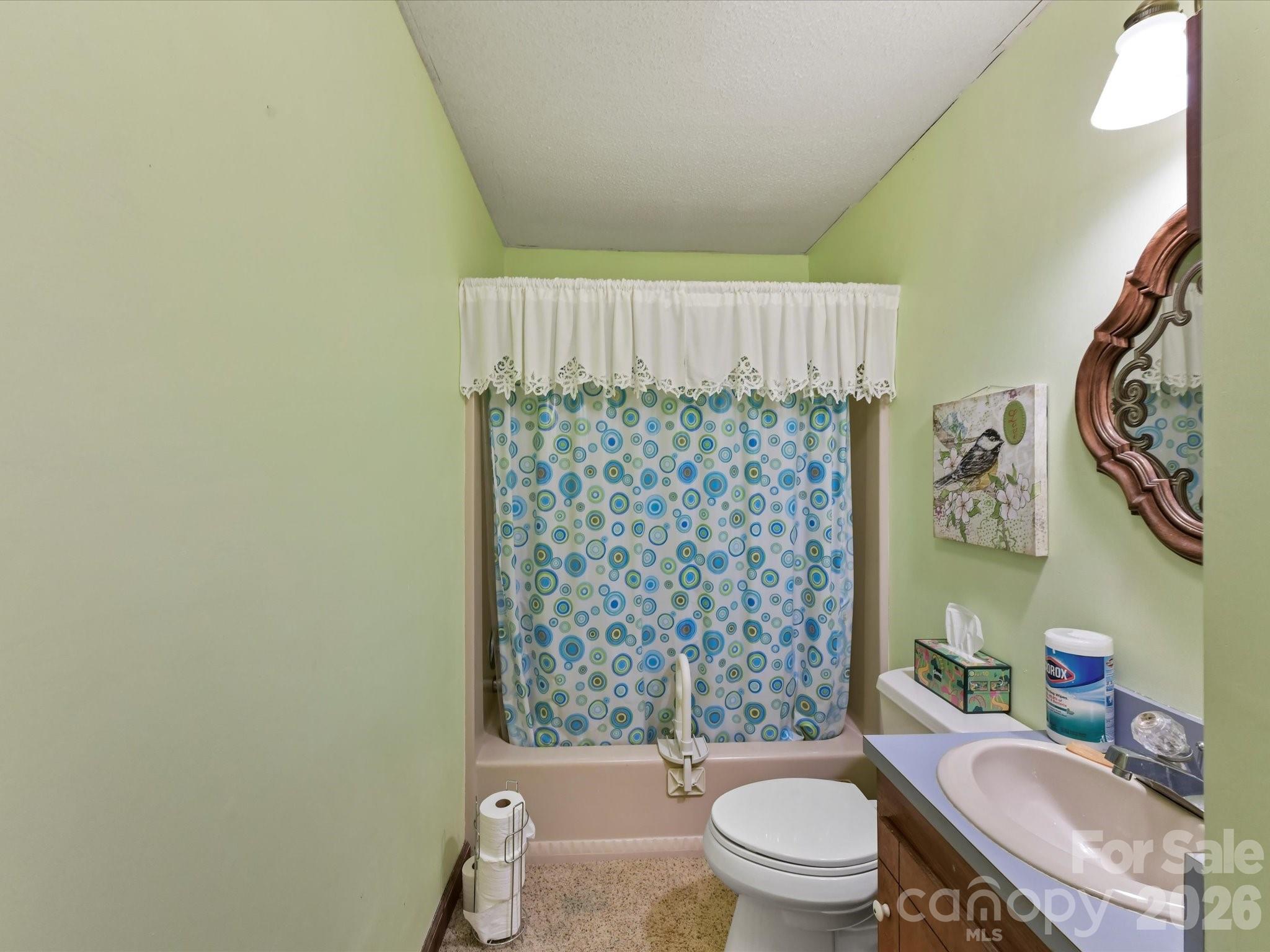 10803 Chestnut Hill Drive