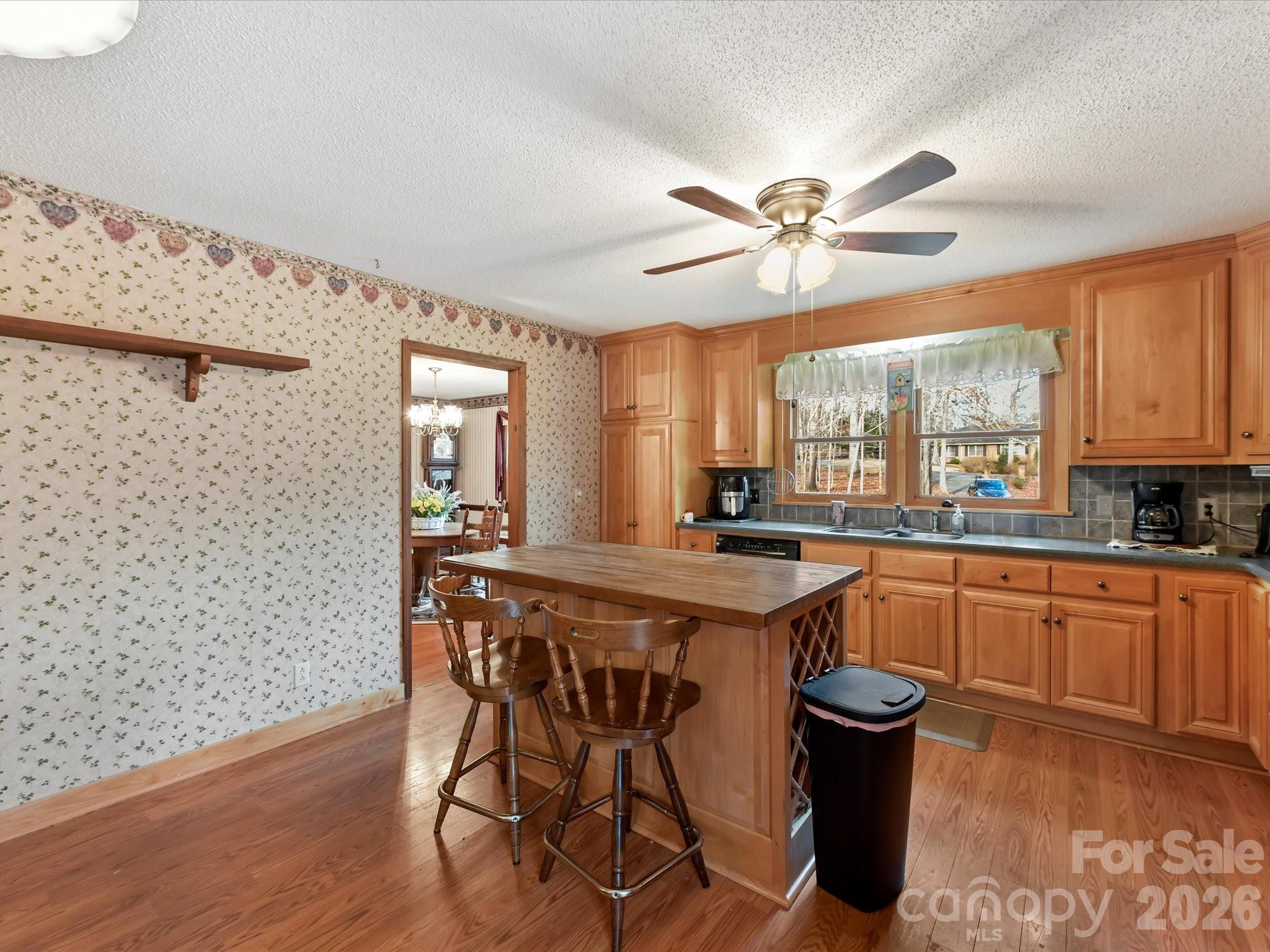 10803 Chestnut Hill Drive