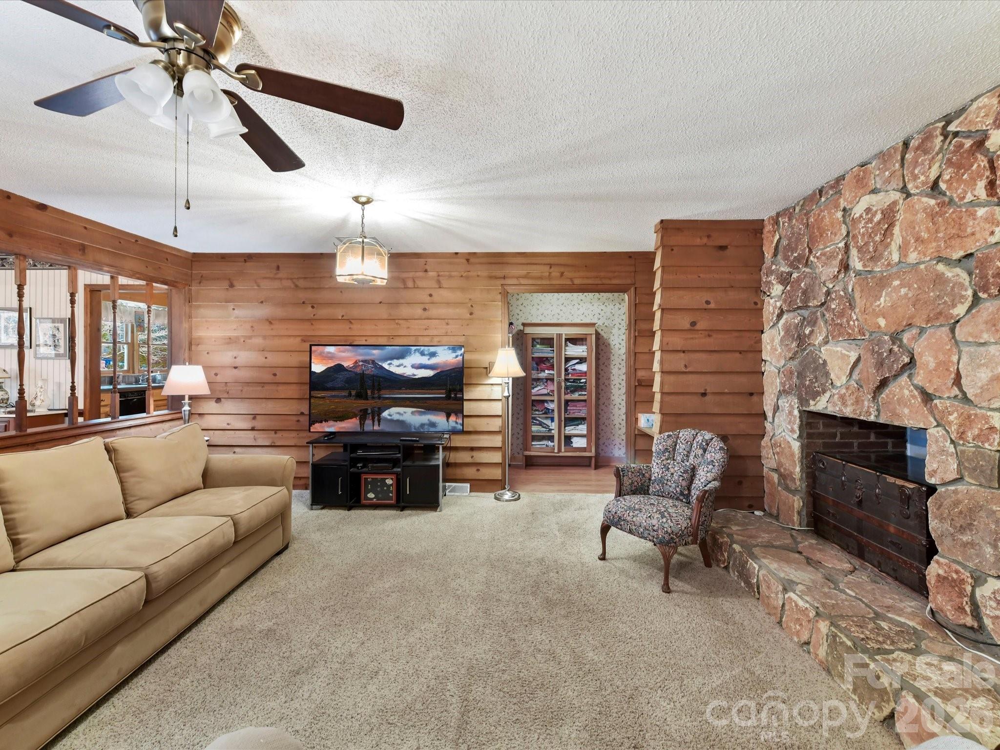 10803 Chestnut Hill Drive
