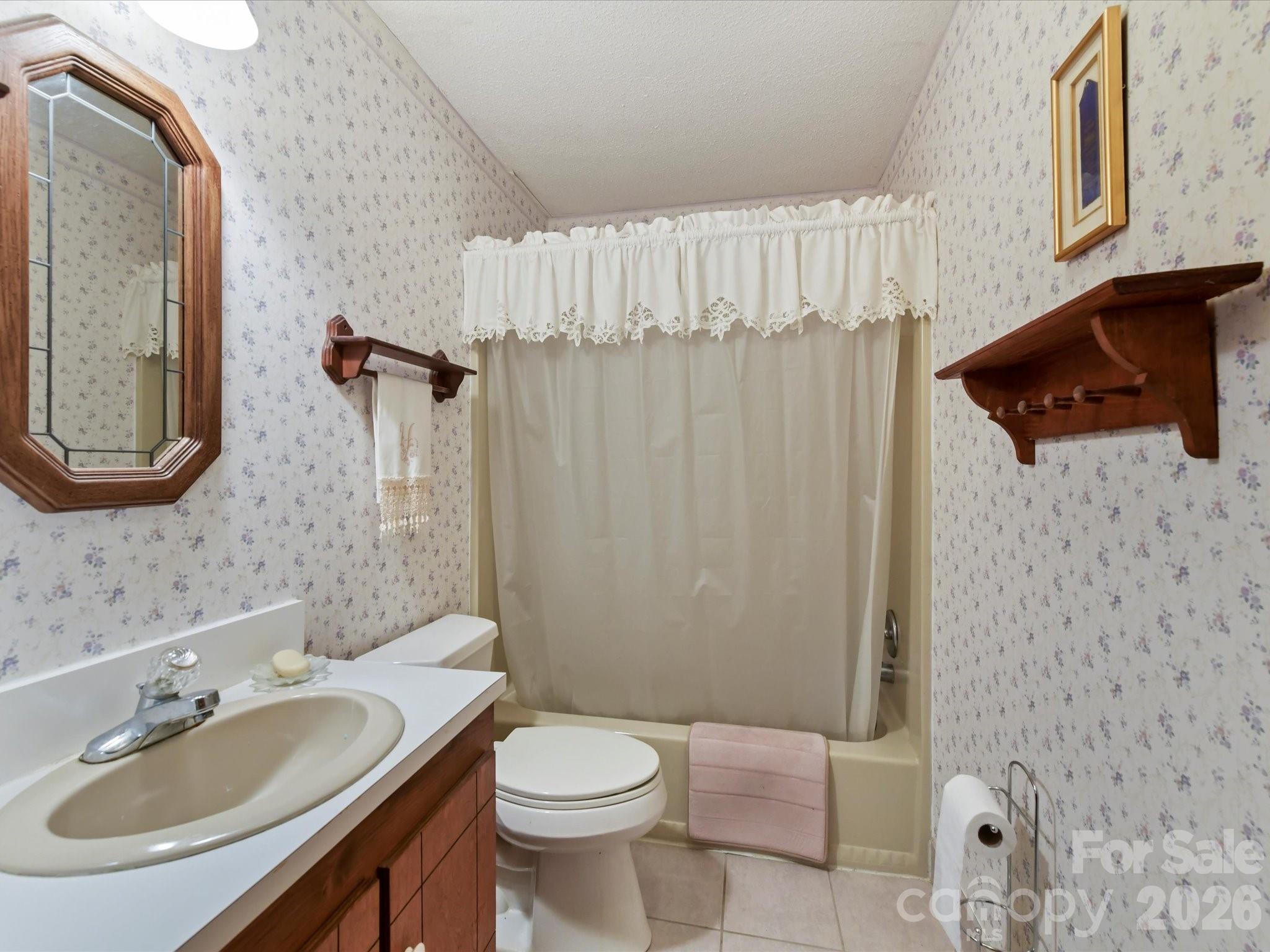 10803 Chestnut Hill Drive