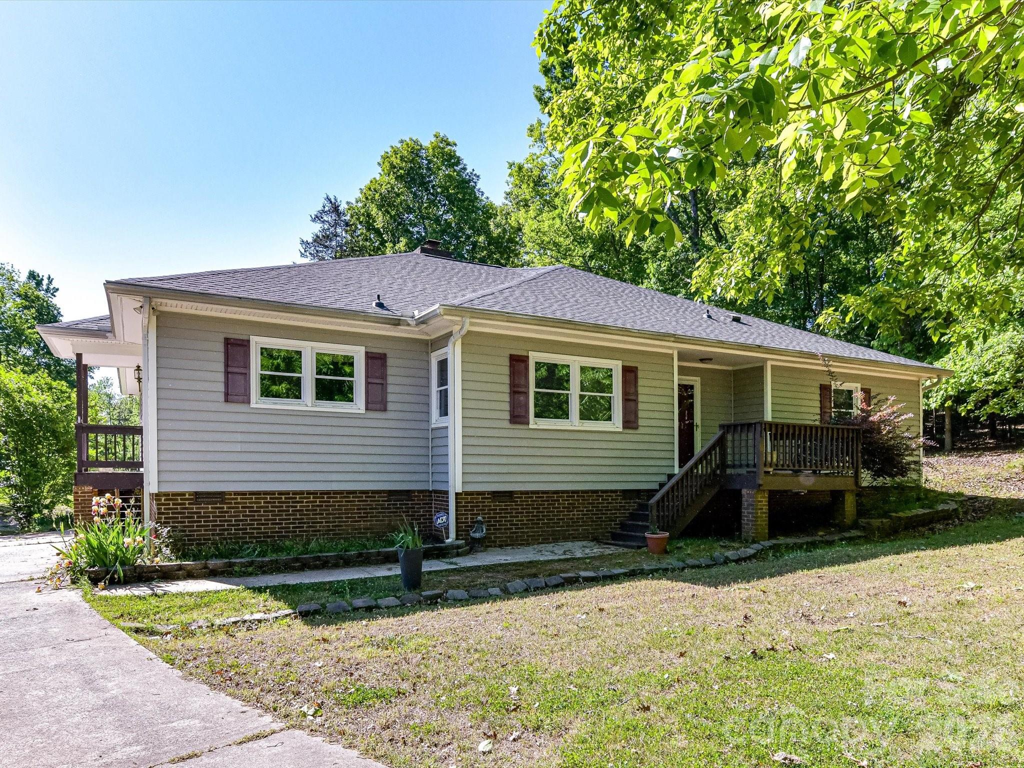 10803 Chestnut Hill Drive