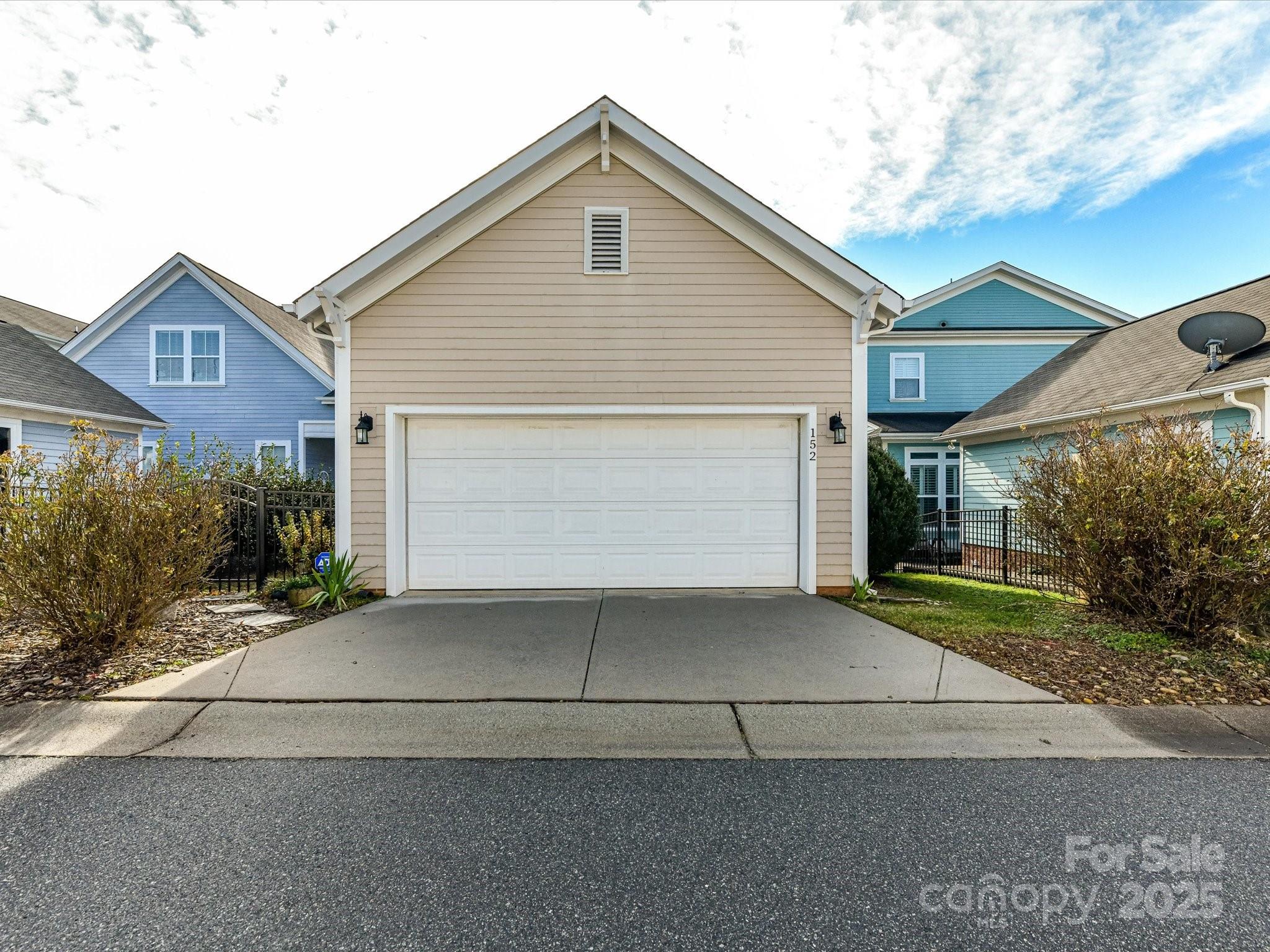 152 Lavender Bloom Loop