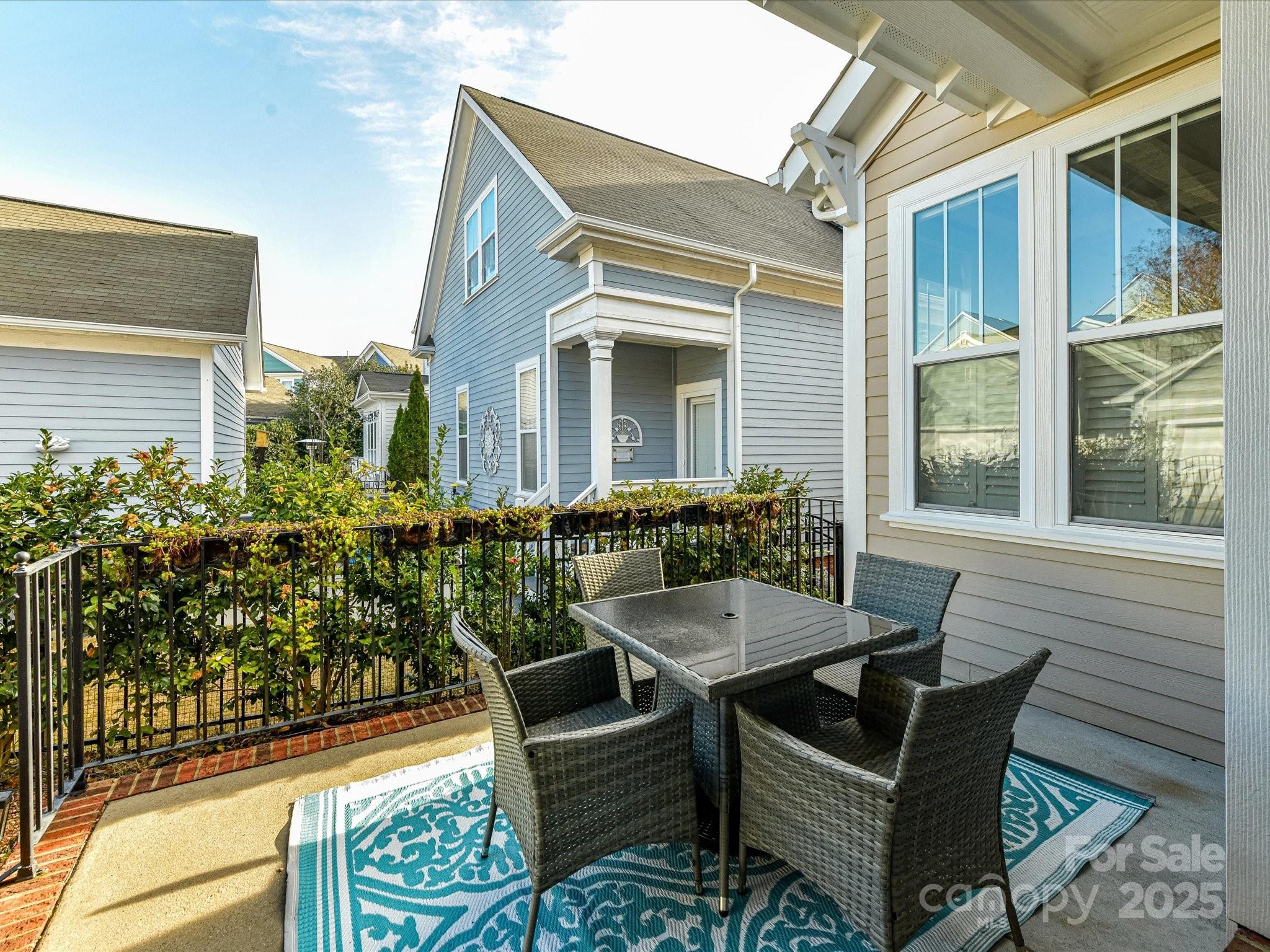 152 Lavender Bloom Loop